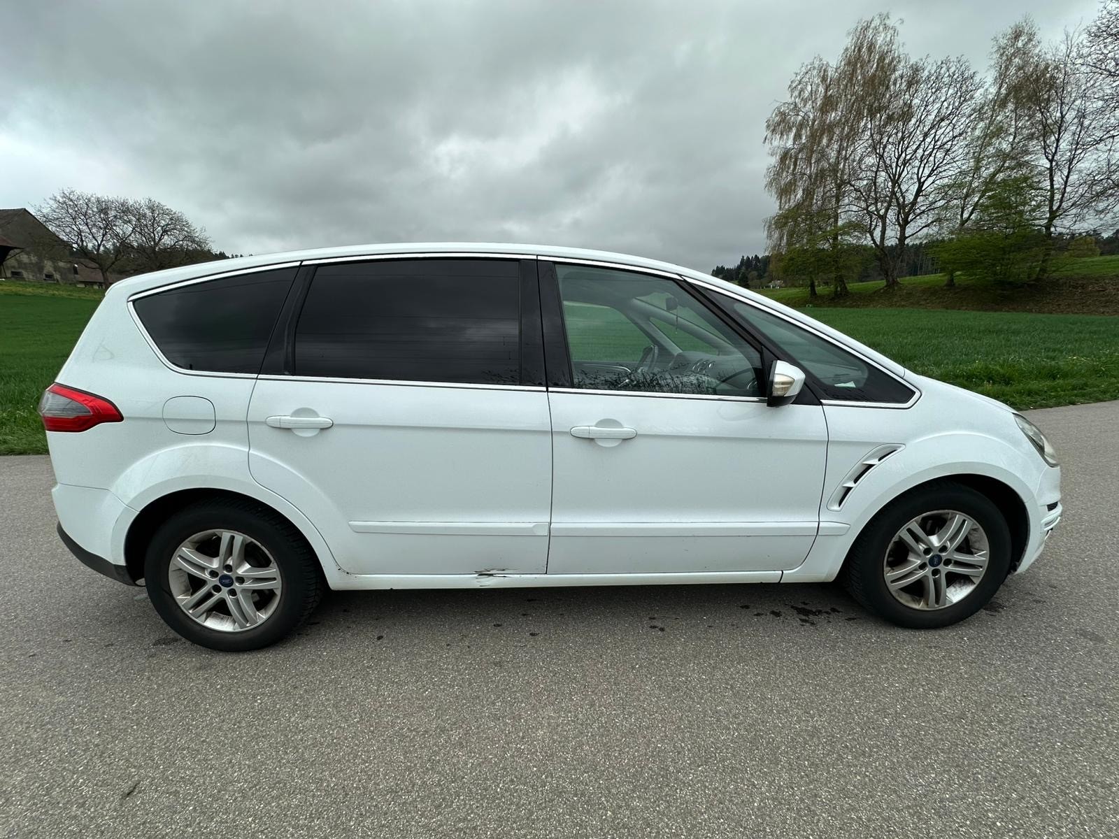 FORD S-Max 2.0 TDCi KNIE-Edition PowerShift-image-6