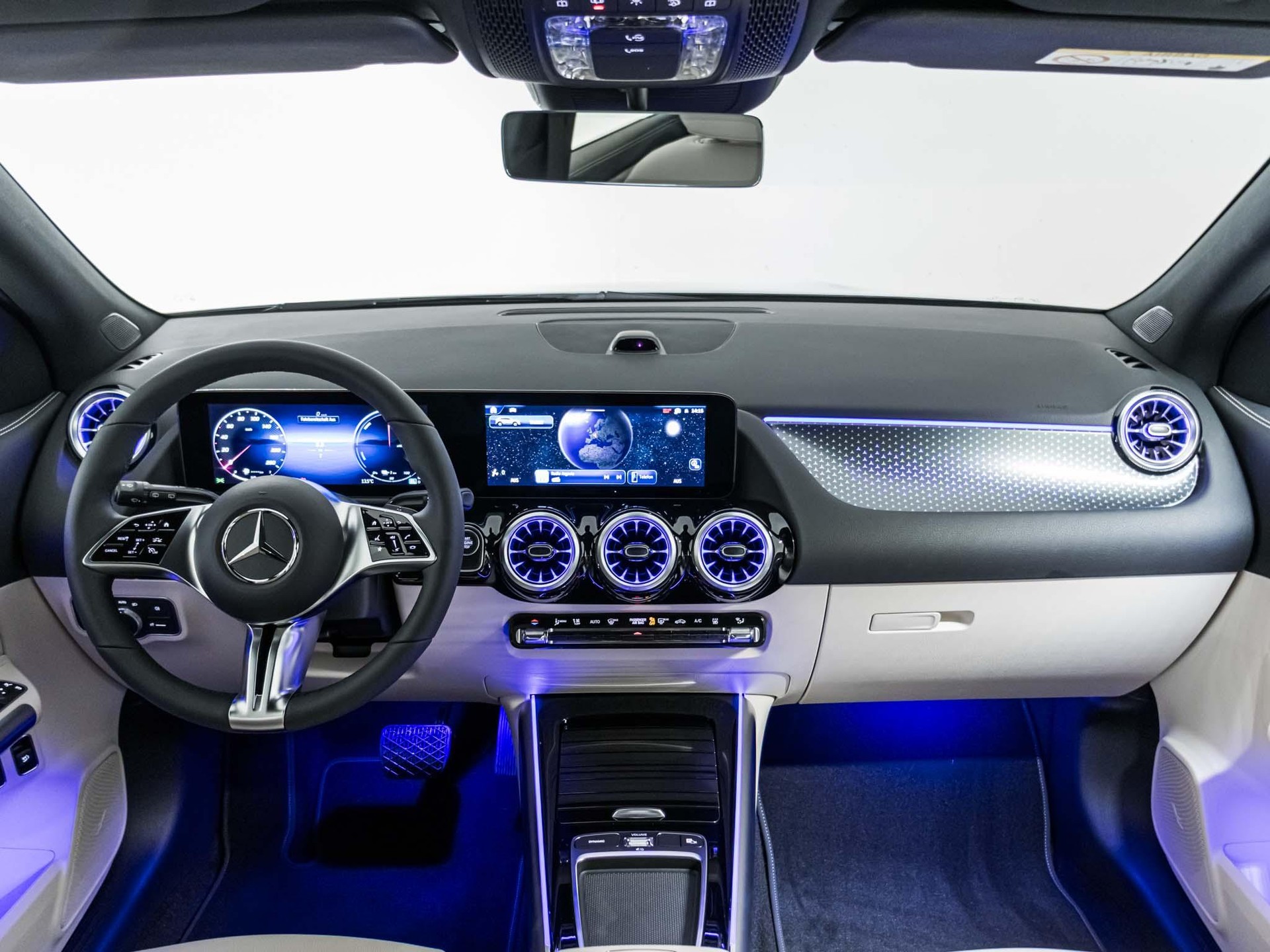 MERCEDES-BENZ GLA 250 e "EQ Star"-image-10