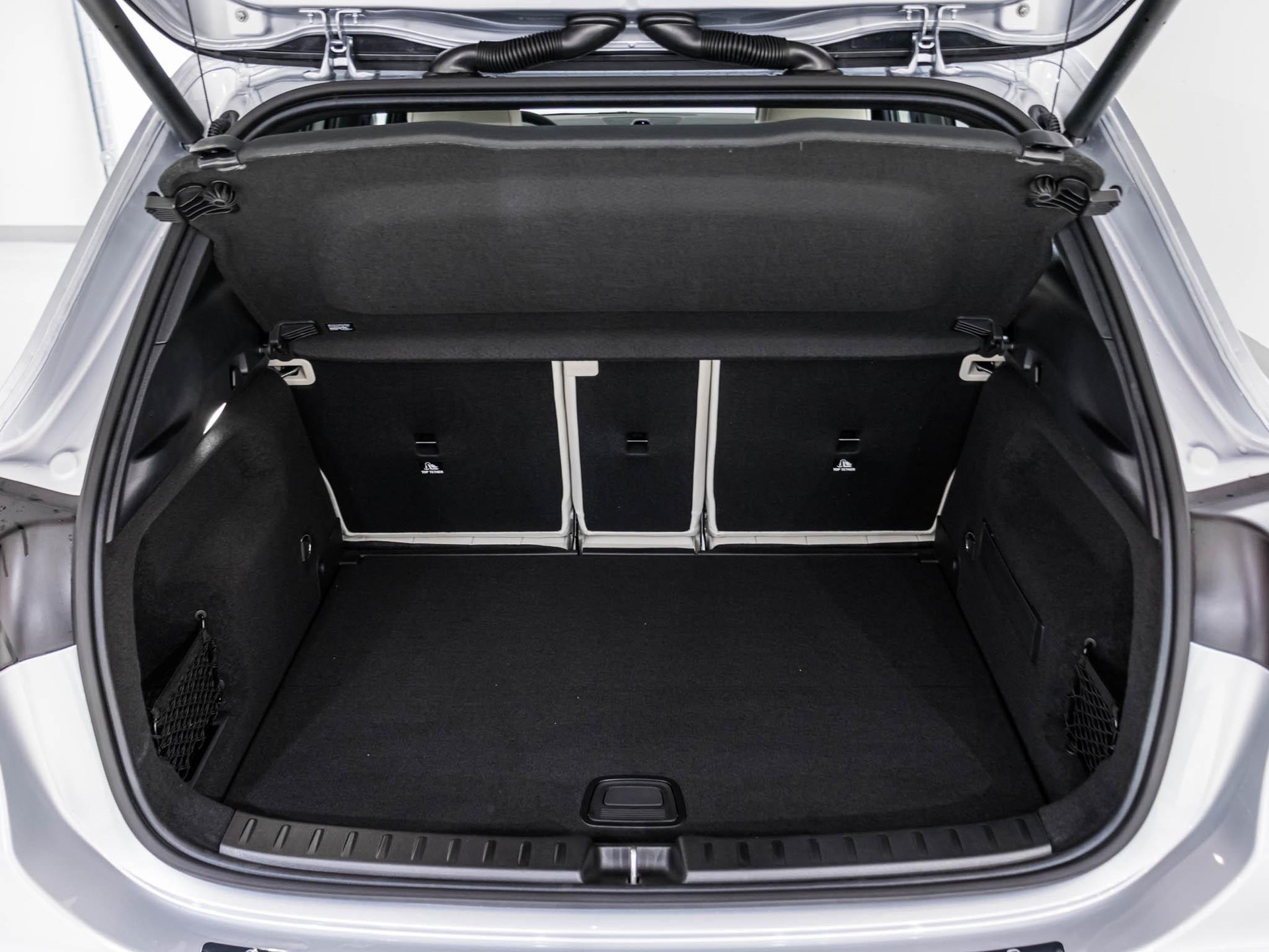MERCEDES-BENZ GLA 250 e "EQ Star"-image-12