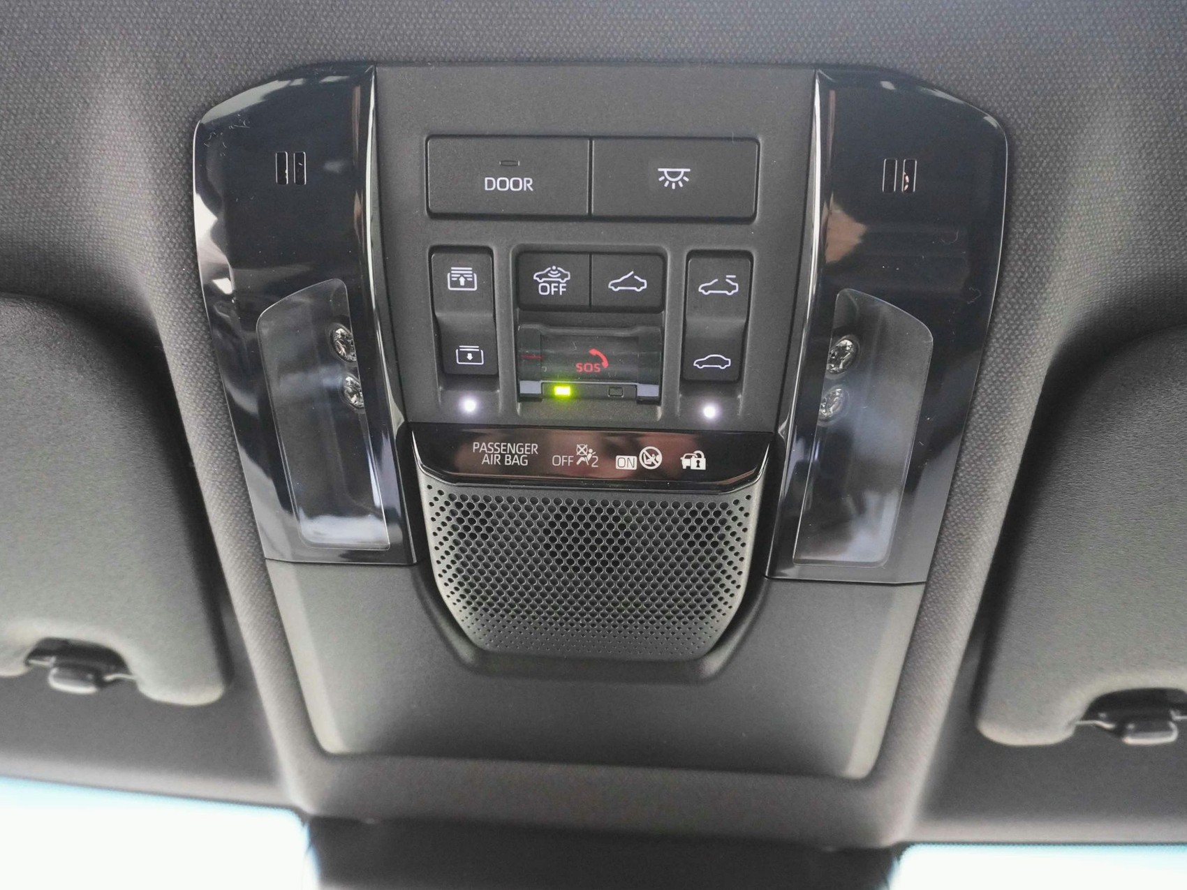 TOYOTA Land Cruiser 2.8 D 48V Invincible-image-19