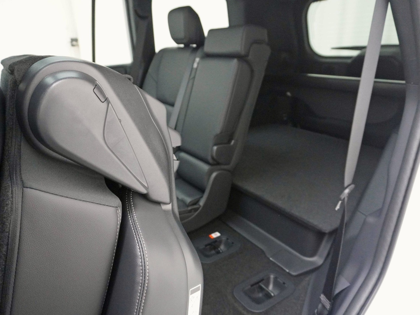 TOYOTA Land Cruiser 2.8 D 48V Invincible-image-24