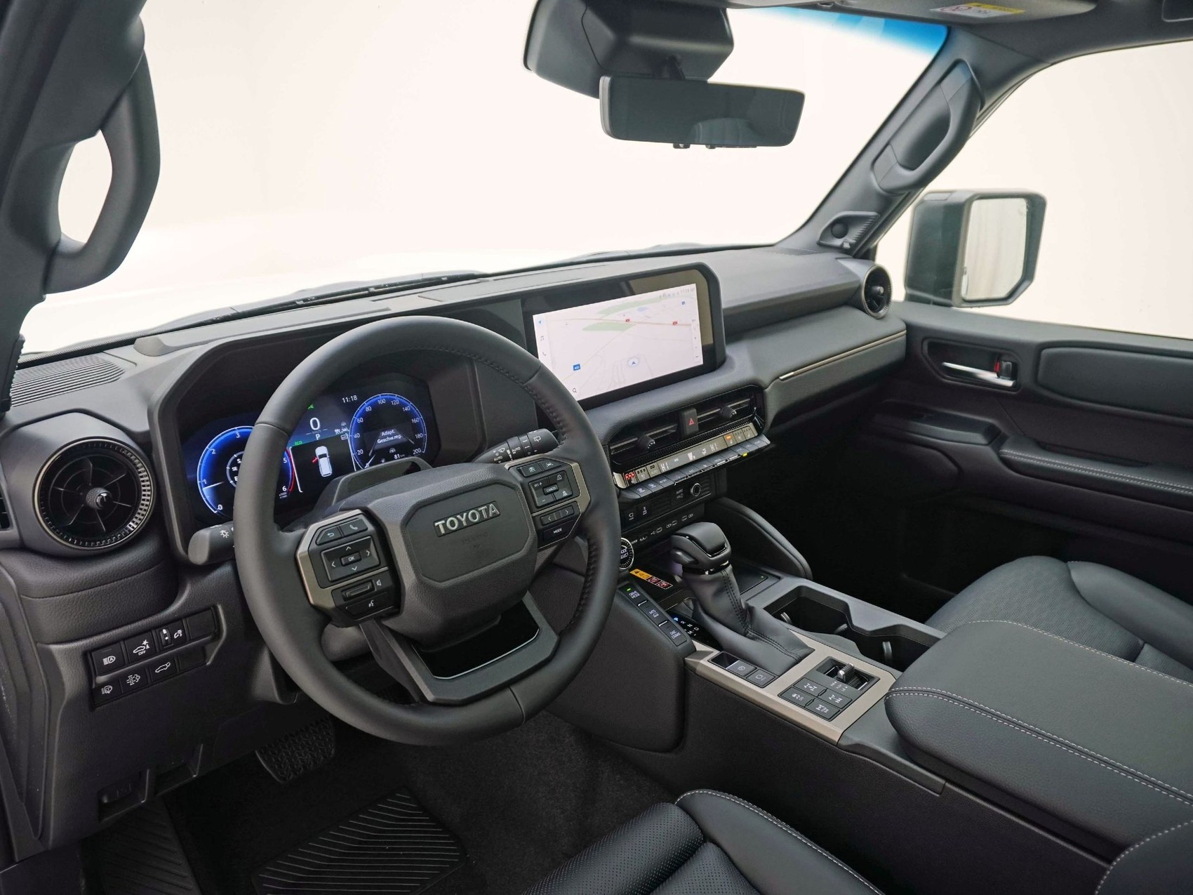 TOYOTA Land Cruiser 2.8 D 48V Invincible-image-8