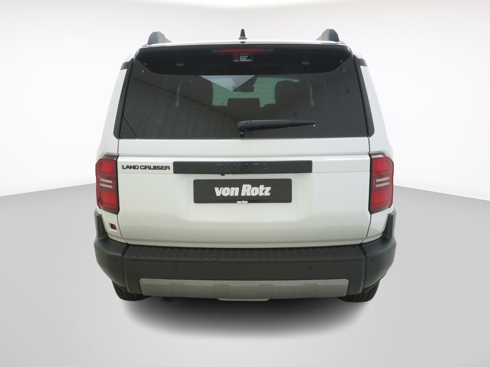 TOYOTA Land Cruiser 2.8 D 48V Invincible-image-2