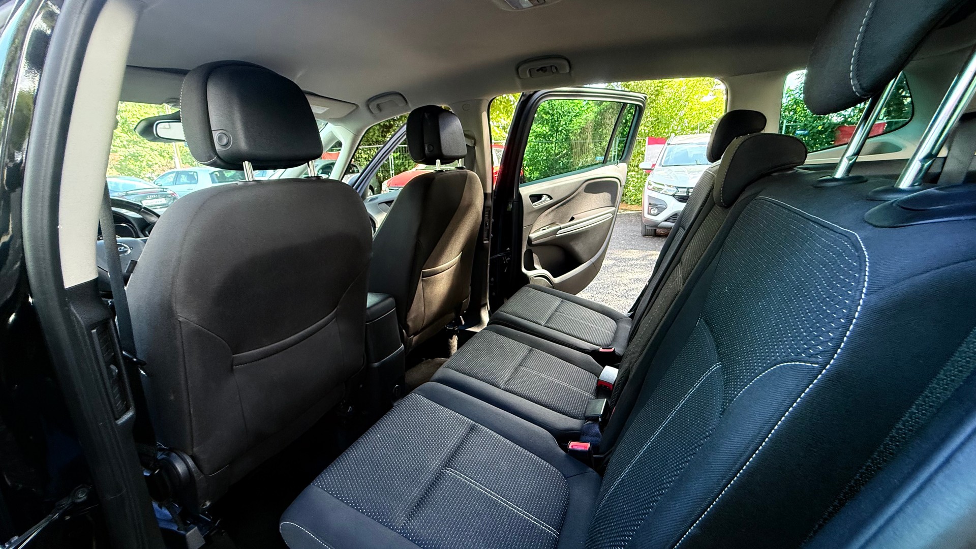 OPEL Zafira 1.6i Turbo 120 Years-image-8