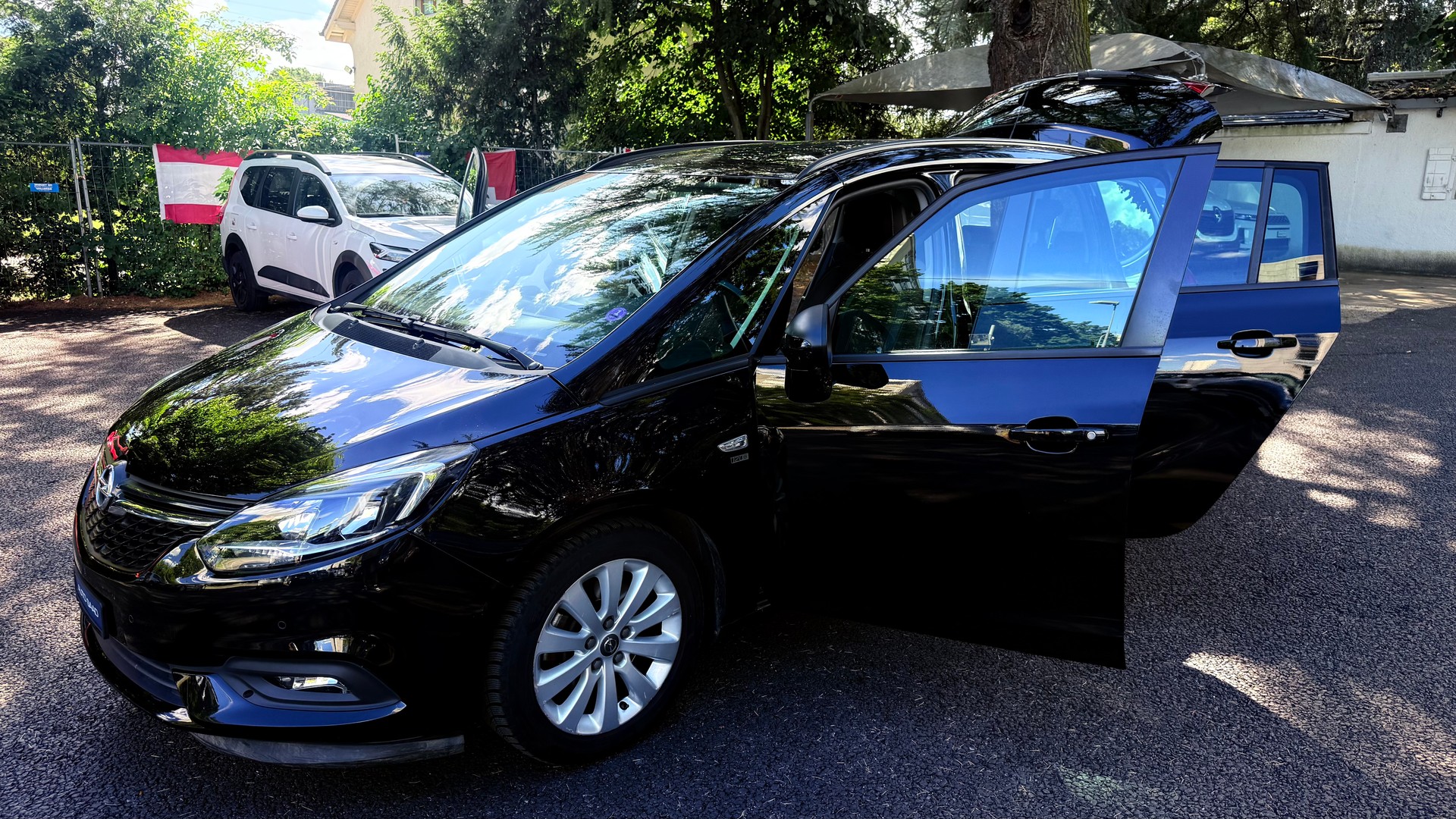 OPEL Zafira 1.6i Turbo 120 Years-image-12