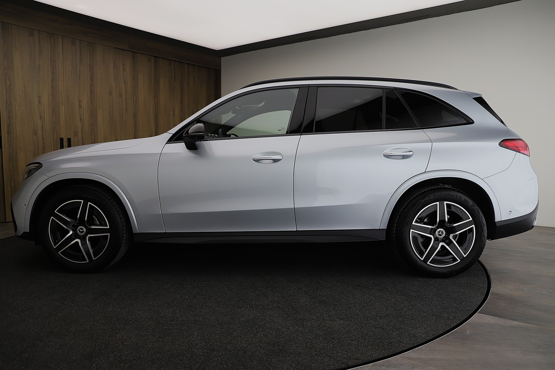 MERCEDES-BENZ GLC 300 d 4Matic 9G-Tronic AMG Line Premium und Night Paket-image-2