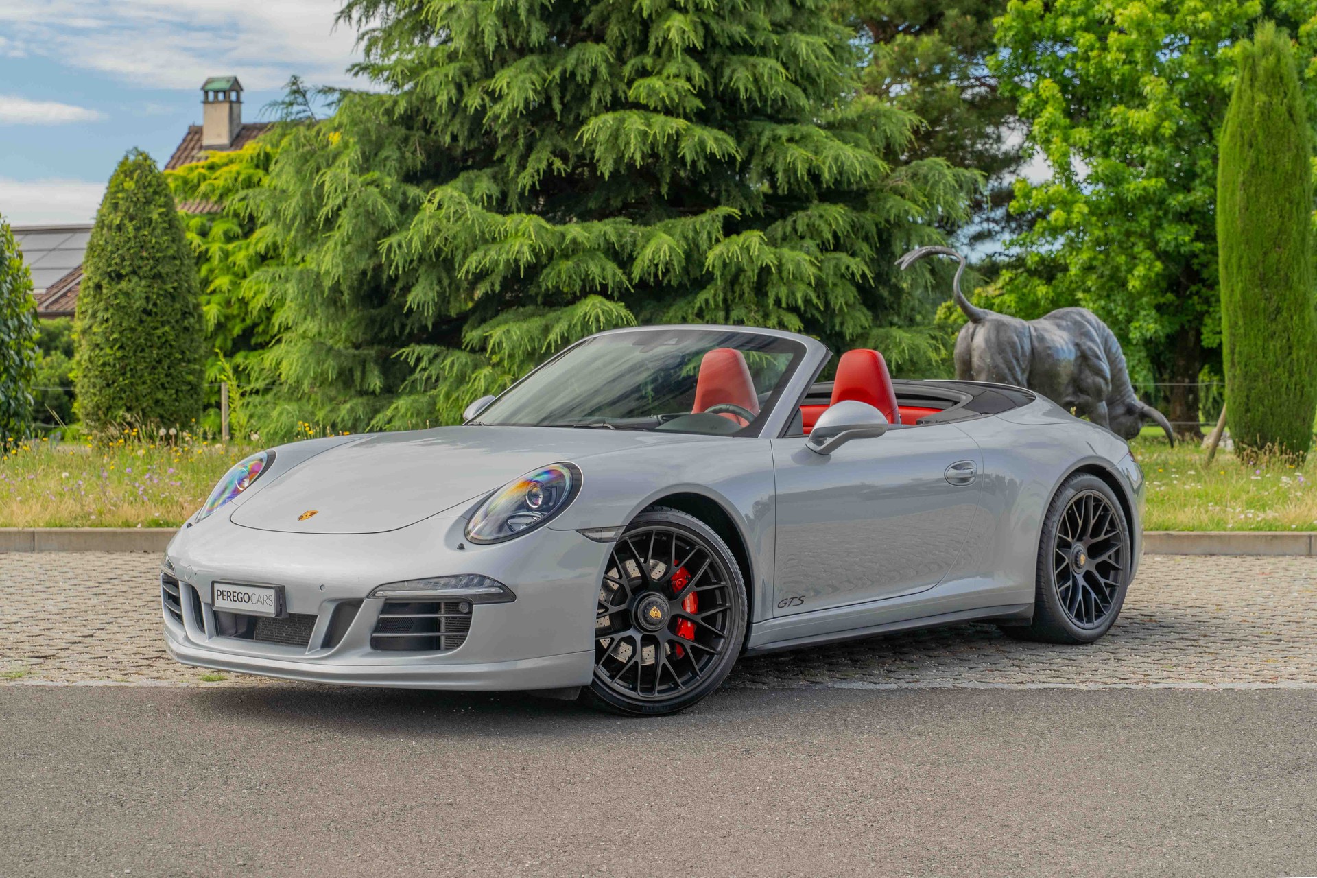 PORSCHE 911 Cabrio Carrera 4 GTS-image-0