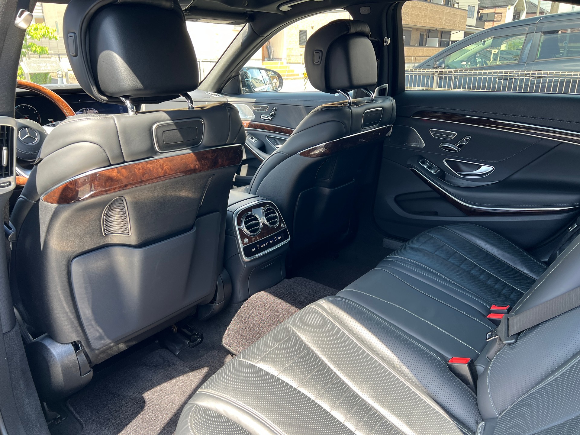 MERCEDES-BENZ S 560 L 4Matic 9G-Tronic-image-11