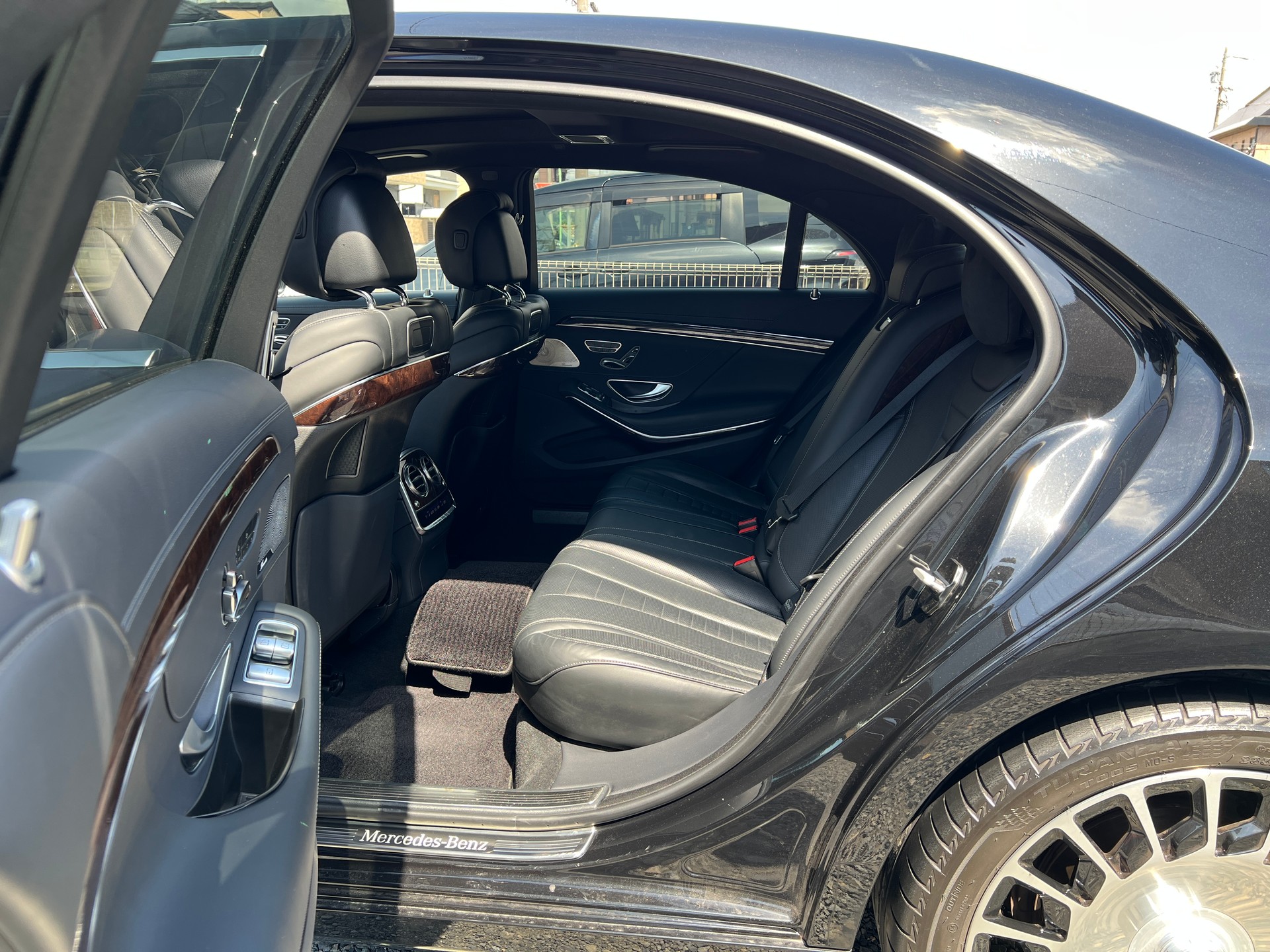 MERCEDES-BENZ S 560 L 4Matic 9G-Tronic-image-10