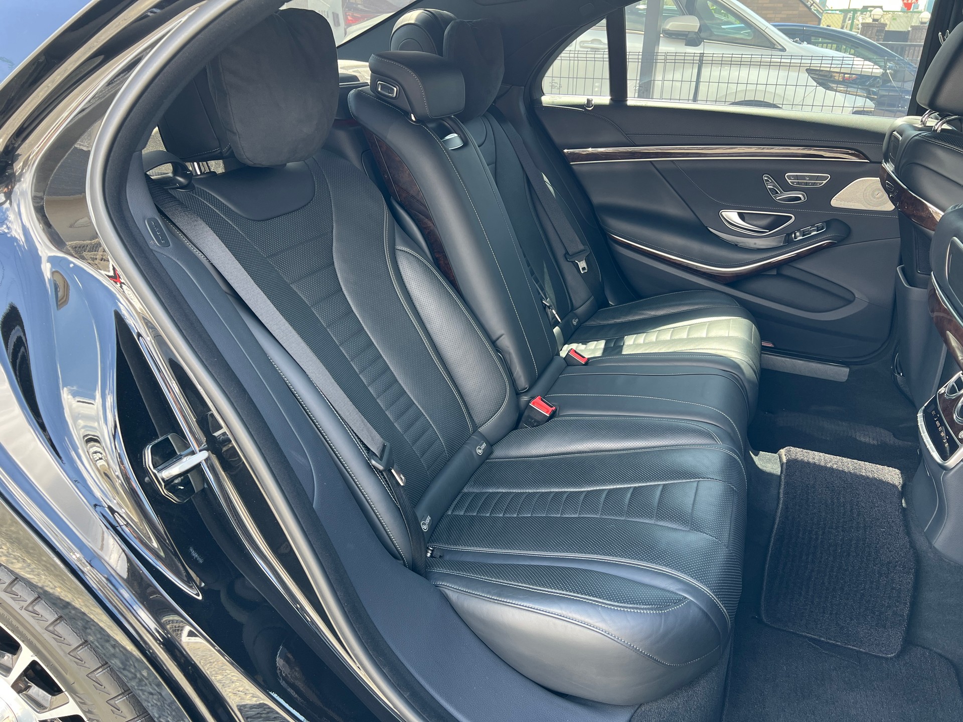 MERCEDES-BENZ S 560 L 4Matic 9G-Tronic-image-16