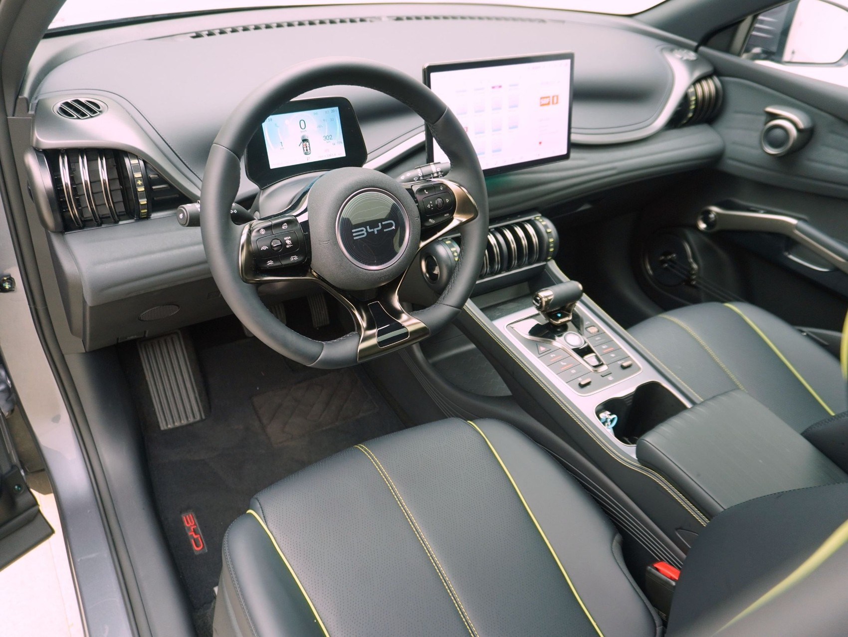 BYD Atto 3-image-11