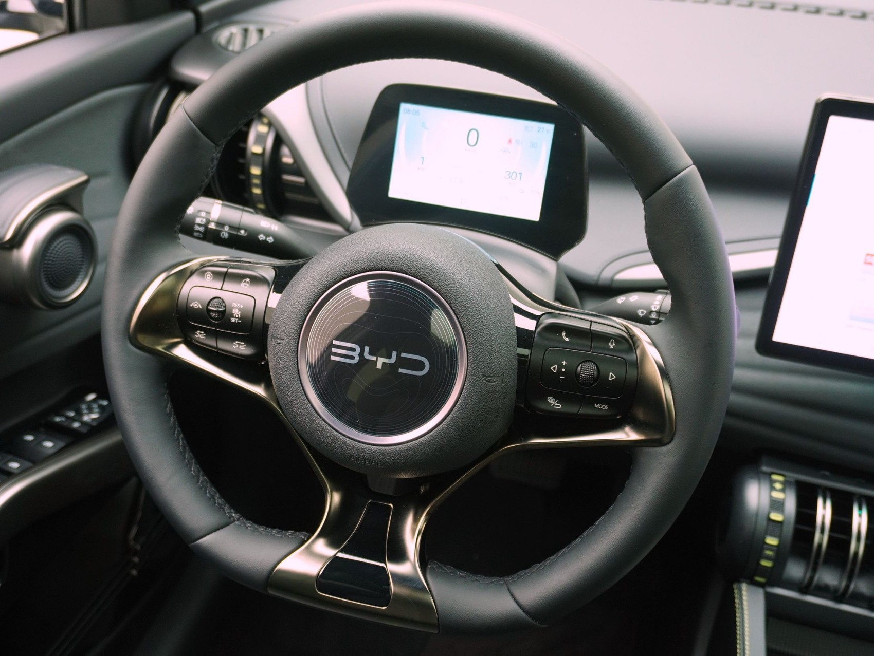 BYD Atto 3-image-12