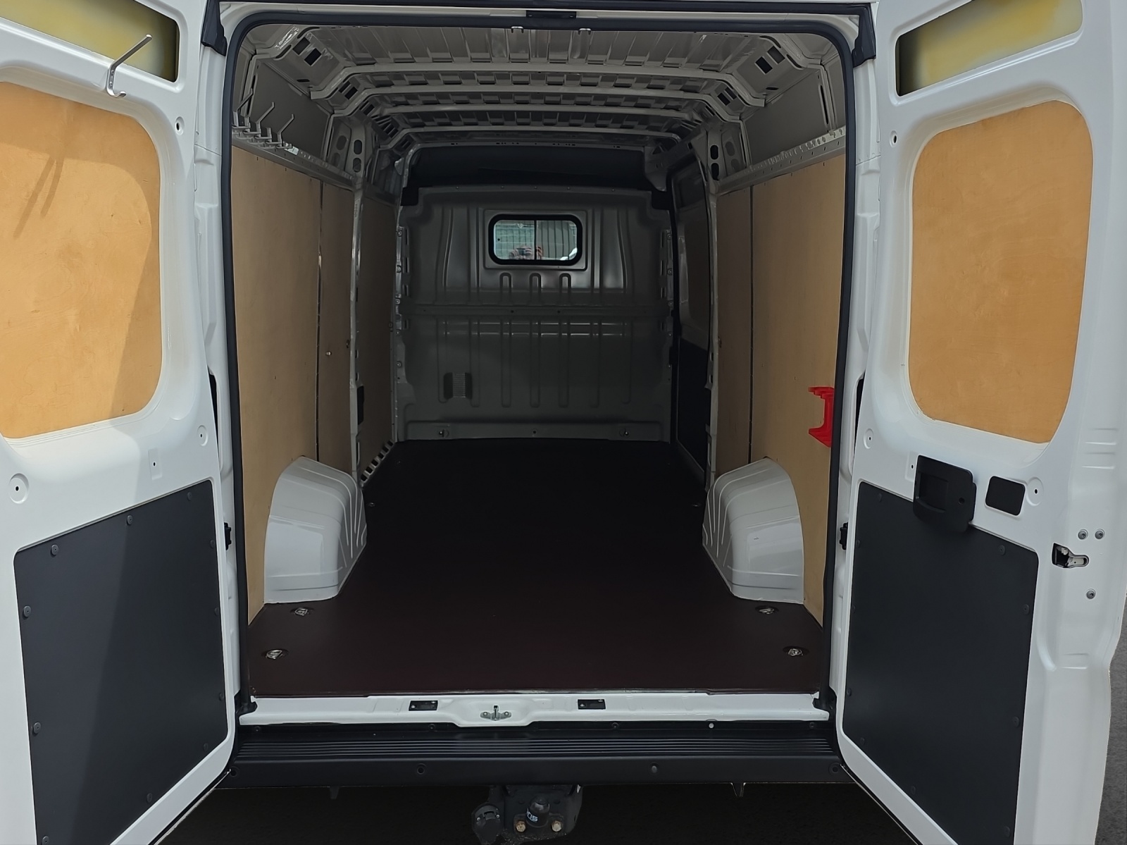 CITROEN Jumper 35+ 2.2 BlueHDi 165 Club L3H2-image-6