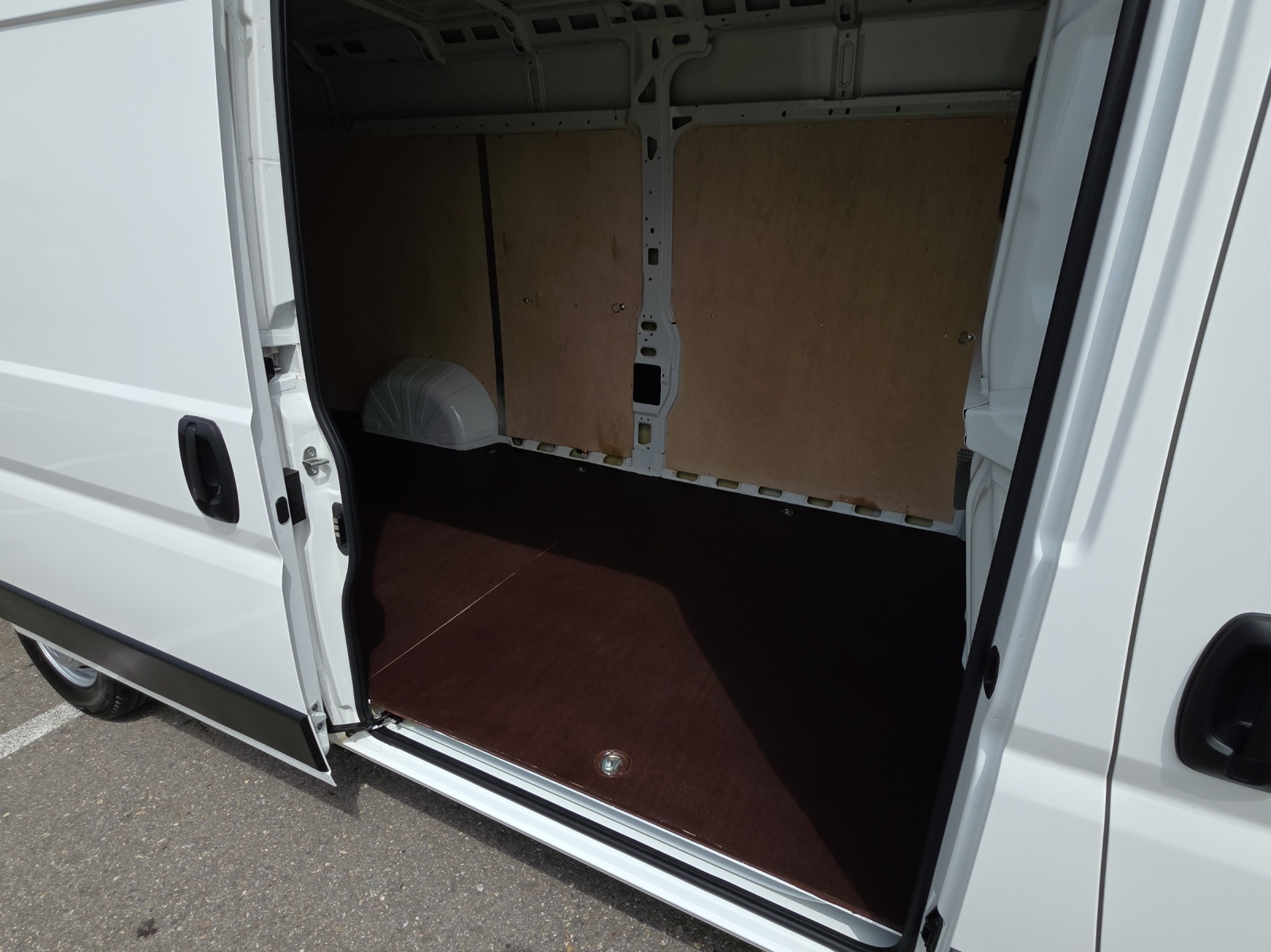 CITROEN Jumper 35+ 2.2 BlueHDi 165 Club L3H2-image-16