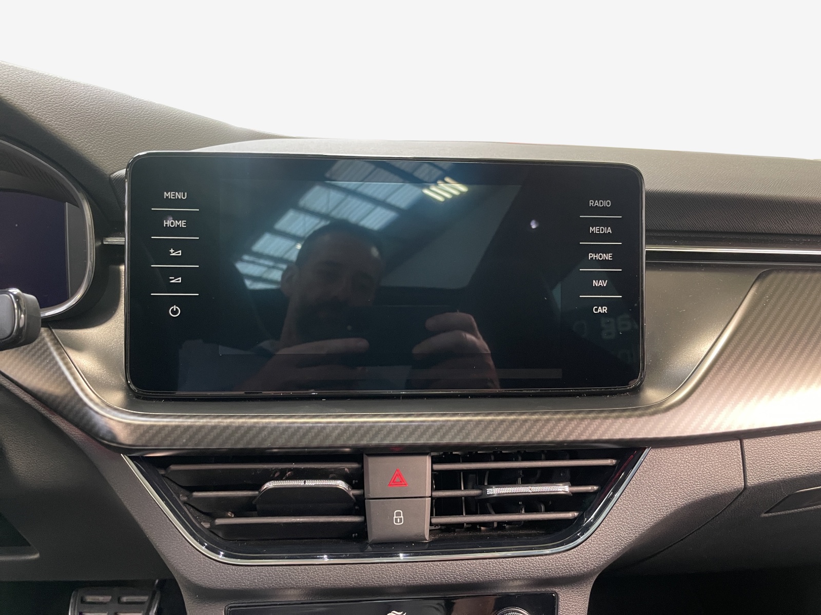 SKODA Scala 1.0 TSI Monte Carlo DSG-image-10