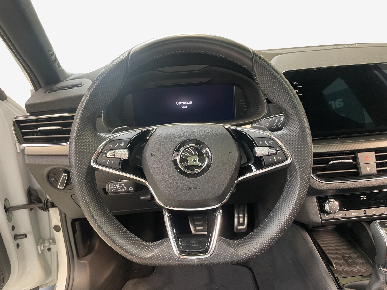 SKODA Scala 1.0 TSI Monte Carlo DSG-image-9