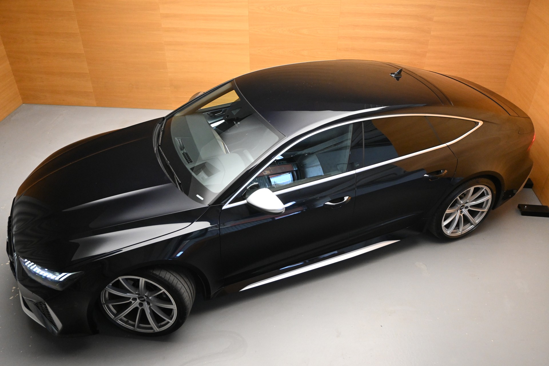 AUDI RS7 4.0 V8 TFSI quattro T-Tronic-image-1
