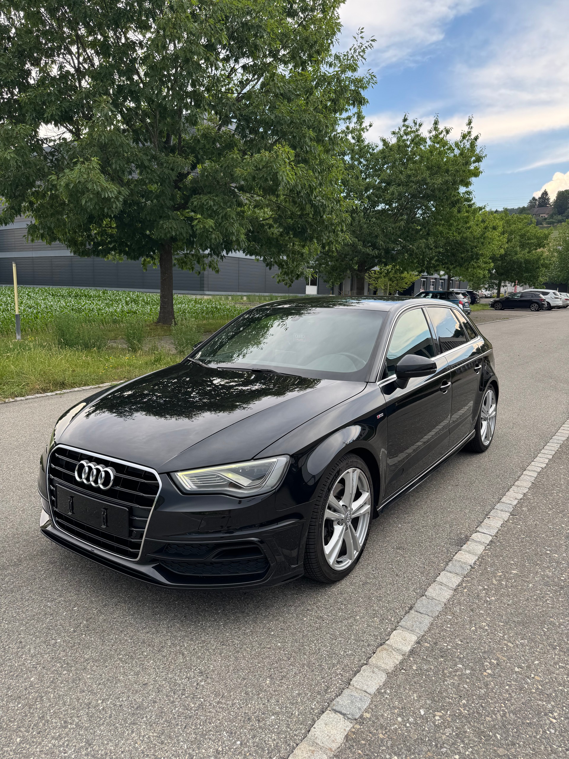 AUDI A3 Sportback 1.8 S Line-image-1