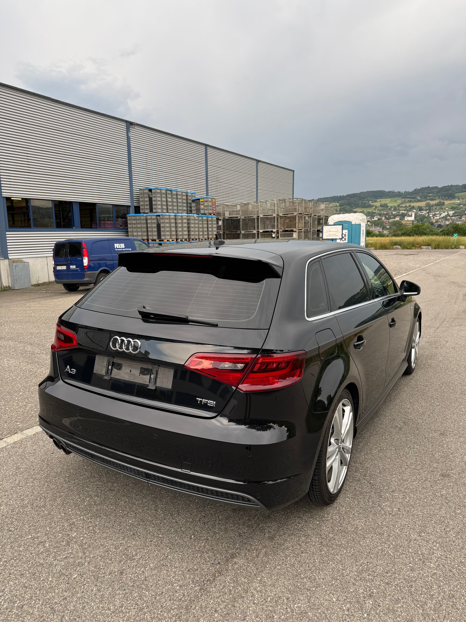 AUDI A3 Sportback 1.8 S Line-image-8