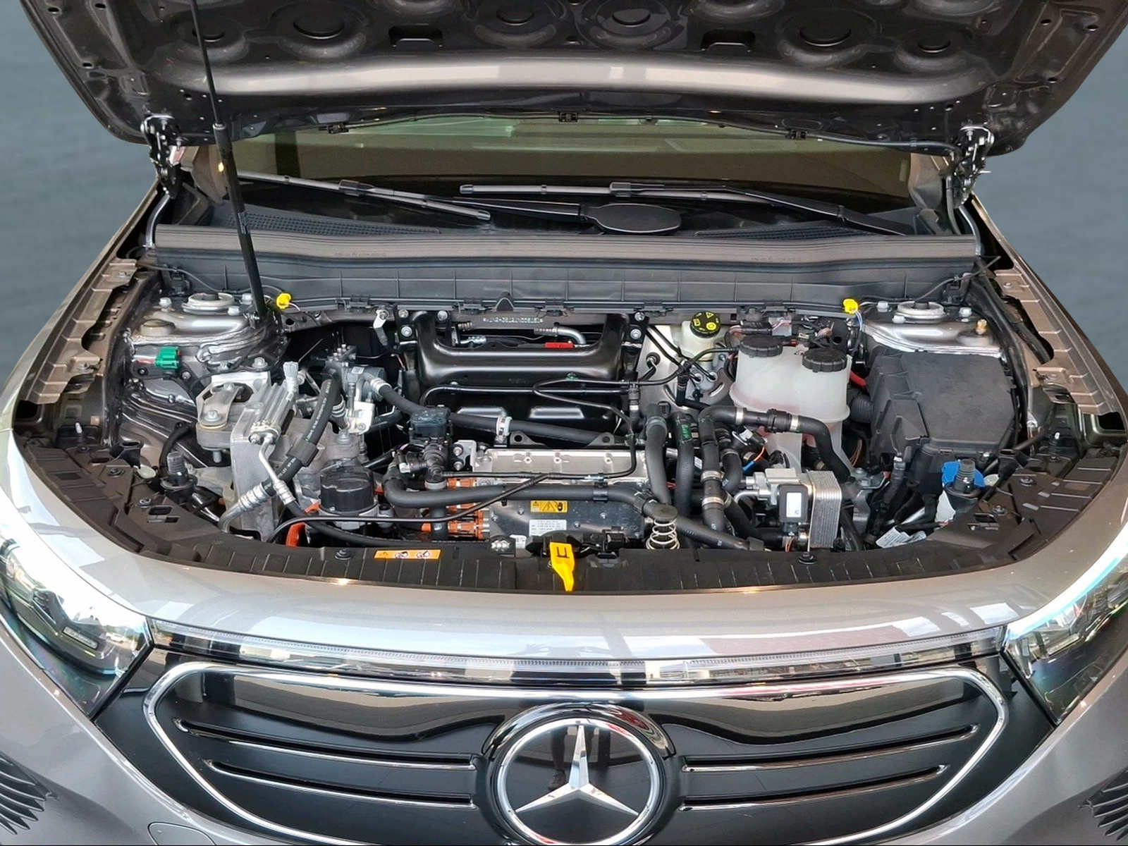 MERCEDES-BENZ EQB 350 4Matic-image-13
