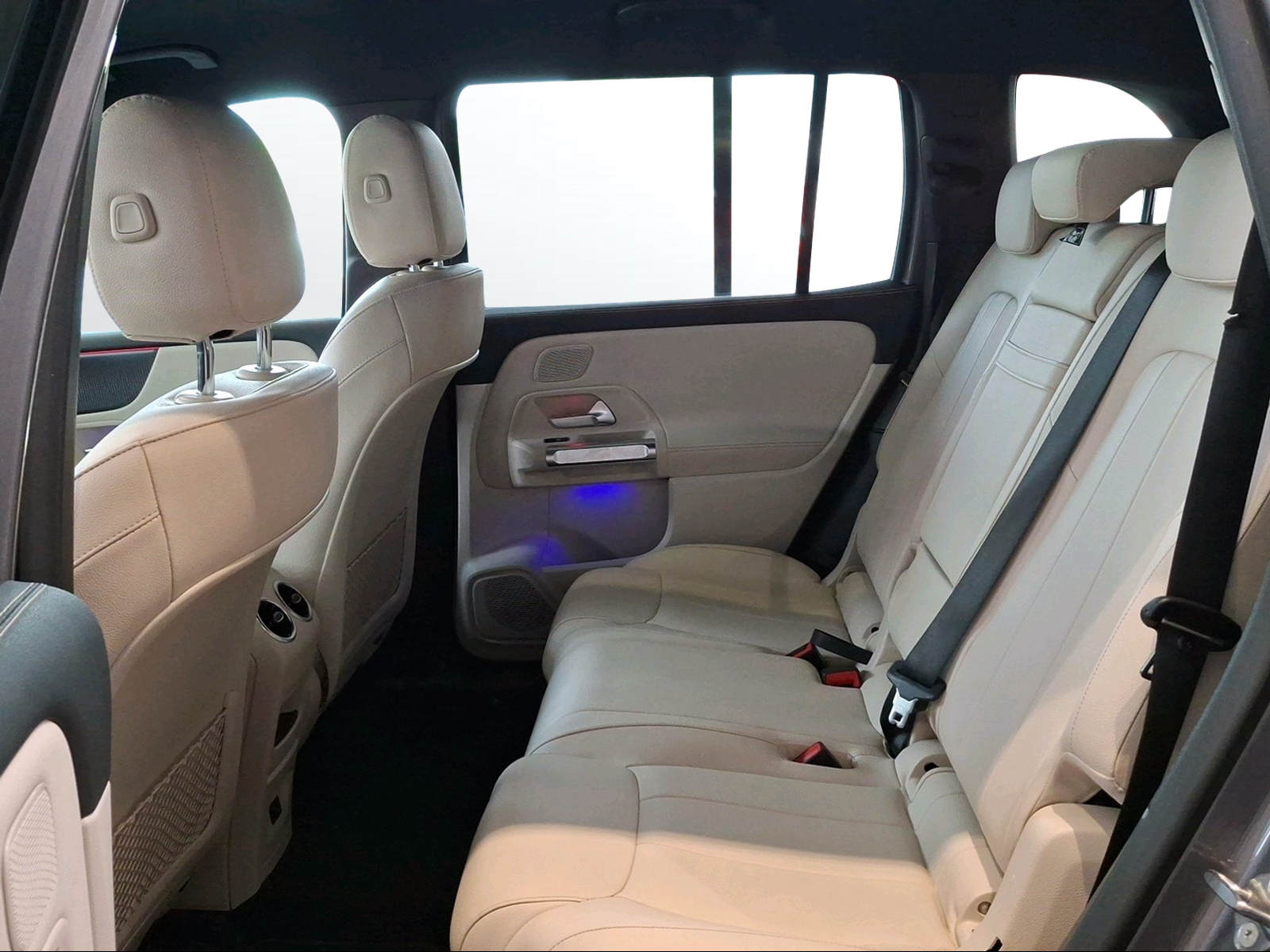MERCEDES-BENZ EQB 350 4Matic-image-11