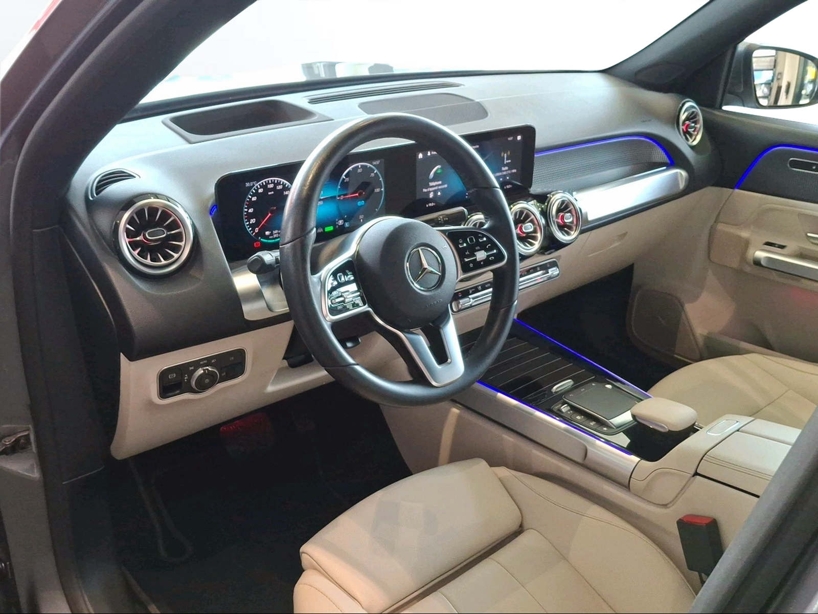 MERCEDES-BENZ EQB 350 4Matic-image-9