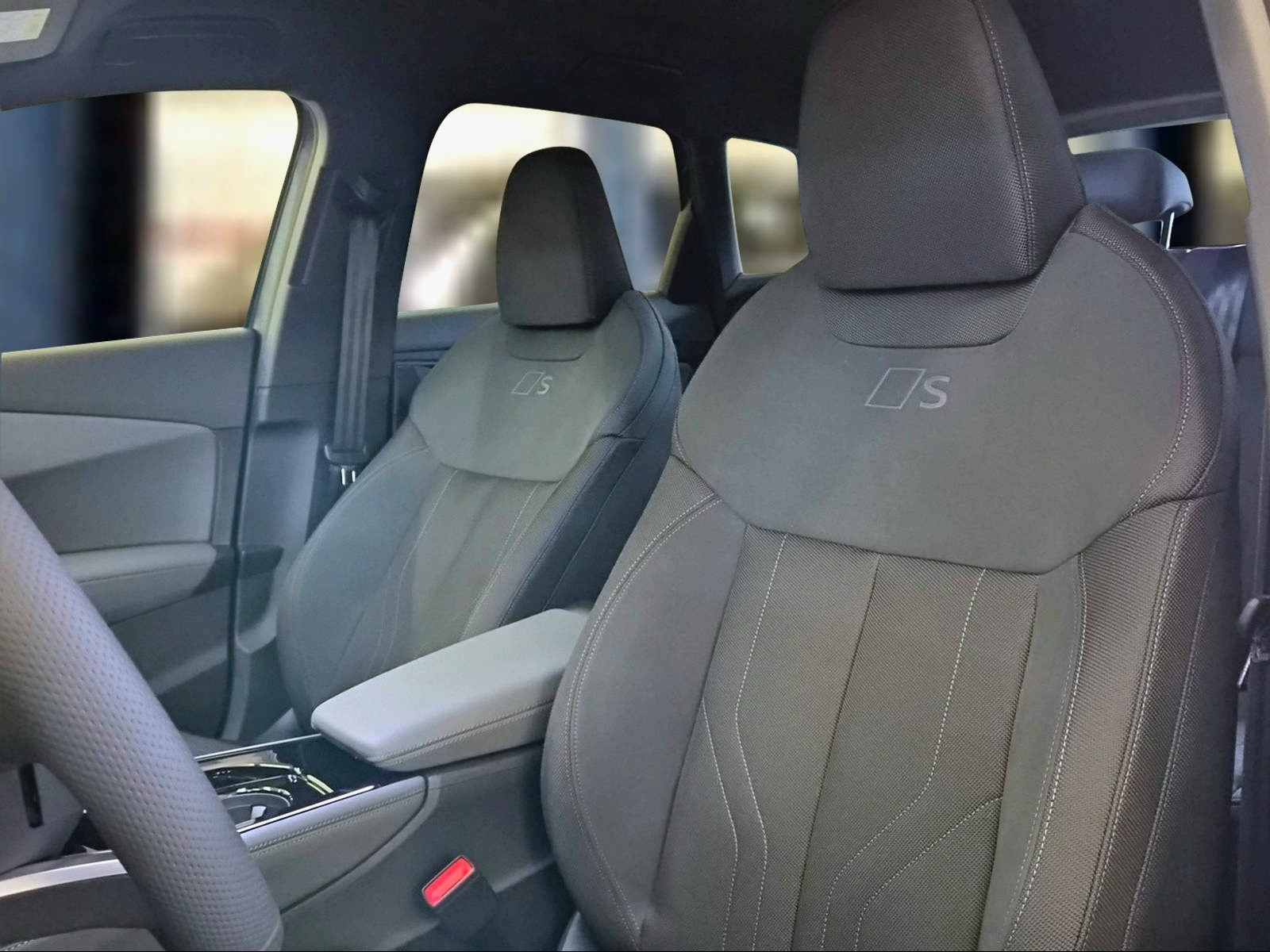 AUDI Q3 SUV e-hybrid 200 kW S tronig Daytonagrau Perleffekt-image-7