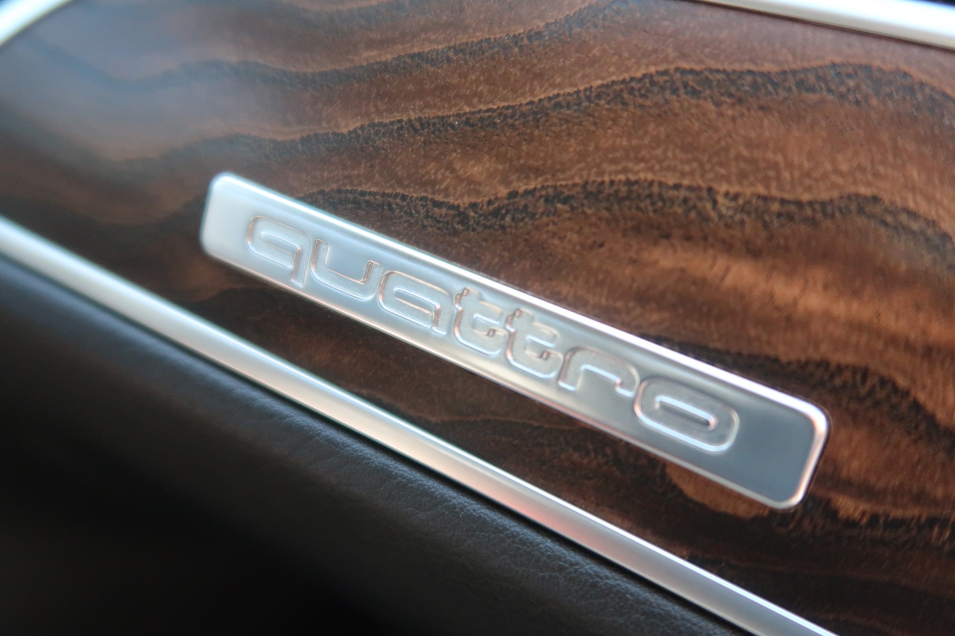 AUDI A6 Limousine 3.0 TFSI quattro tiptronic-image-12