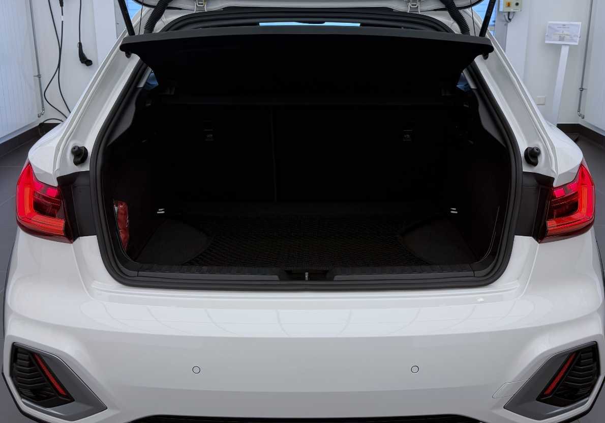 AUDI A1 City Carver 30 TFSI Attraction S-tronic-image-18