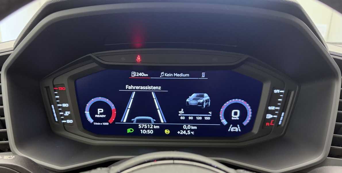 AUDI A1 City Carver 30 TFSI Attraction S-tronic-image-8