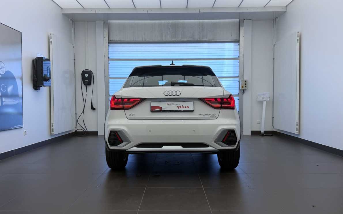 AUDI A1 City Carver 30 TFSI Attraction S-tronic-image-20