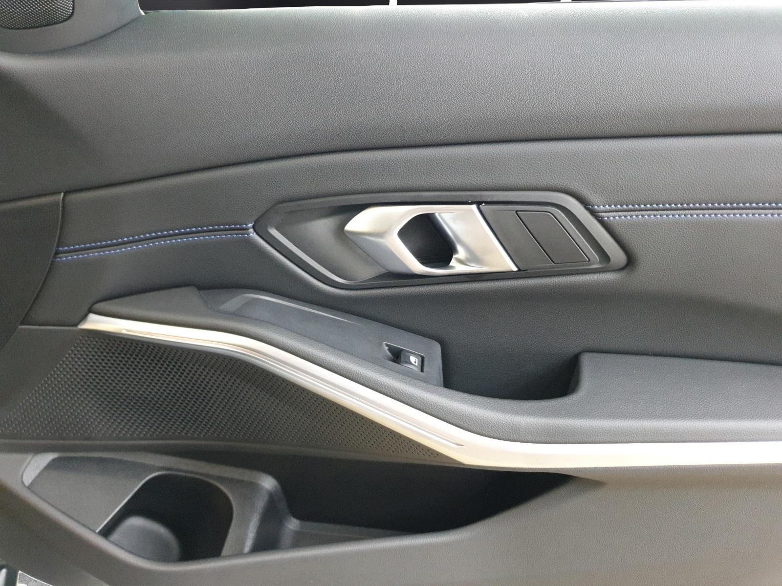 BMW 320d xDrive SAG-image-15