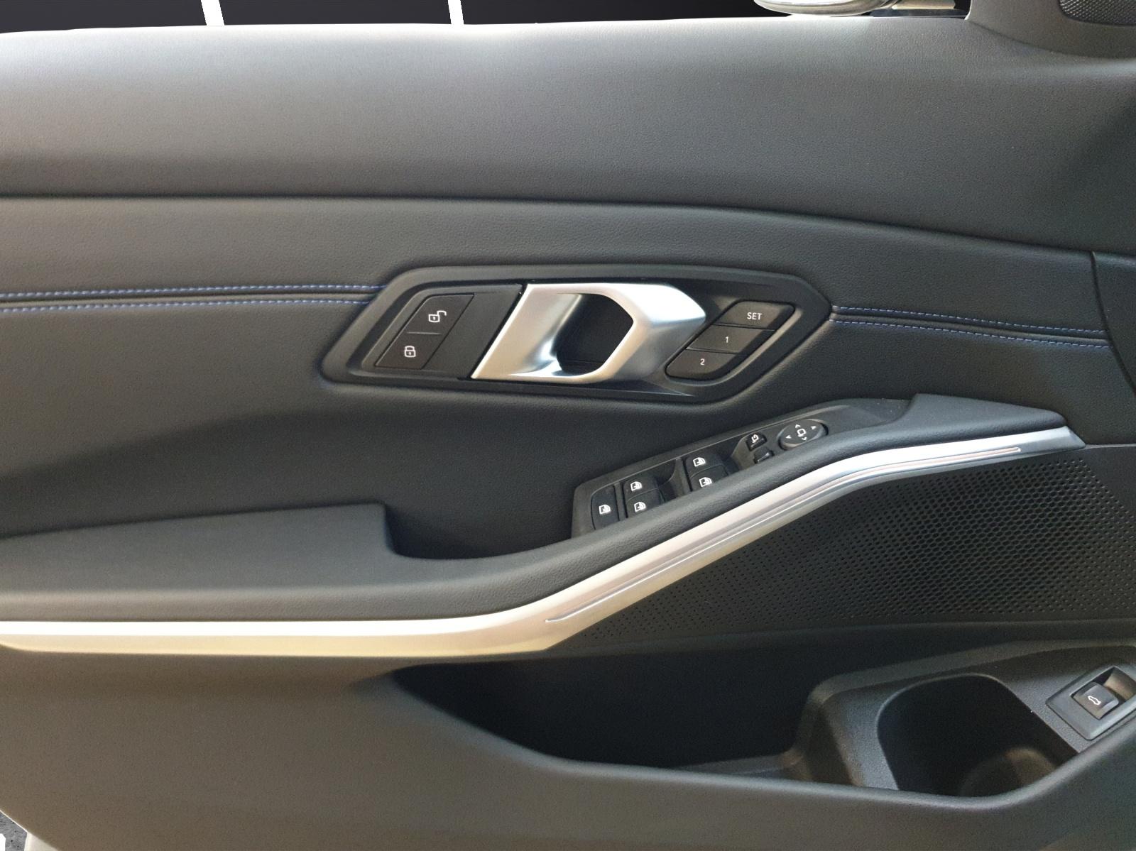 BMW 320d xDrive SAG-image-9