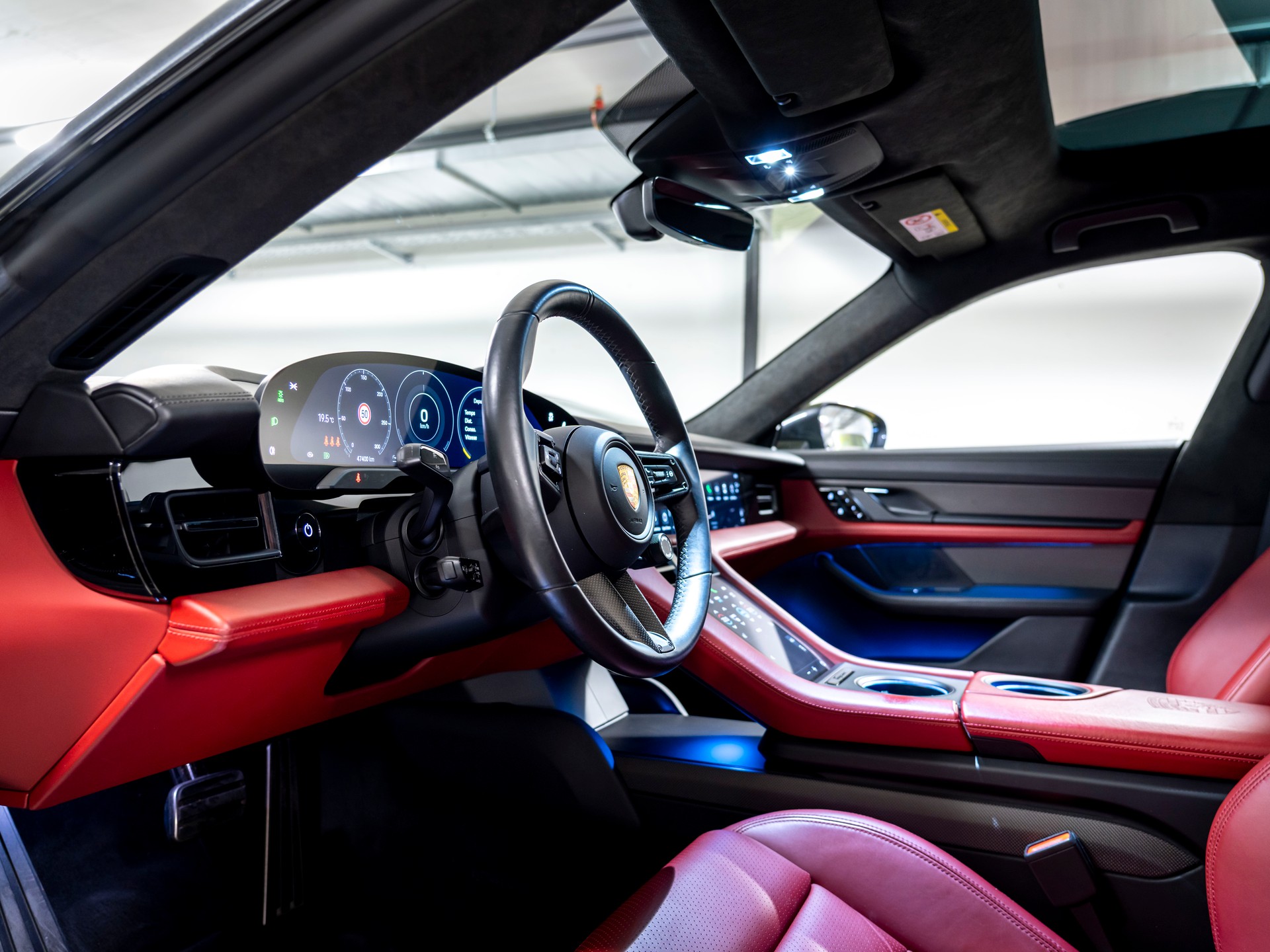 PORSCHE Taycan Turbo-image-17