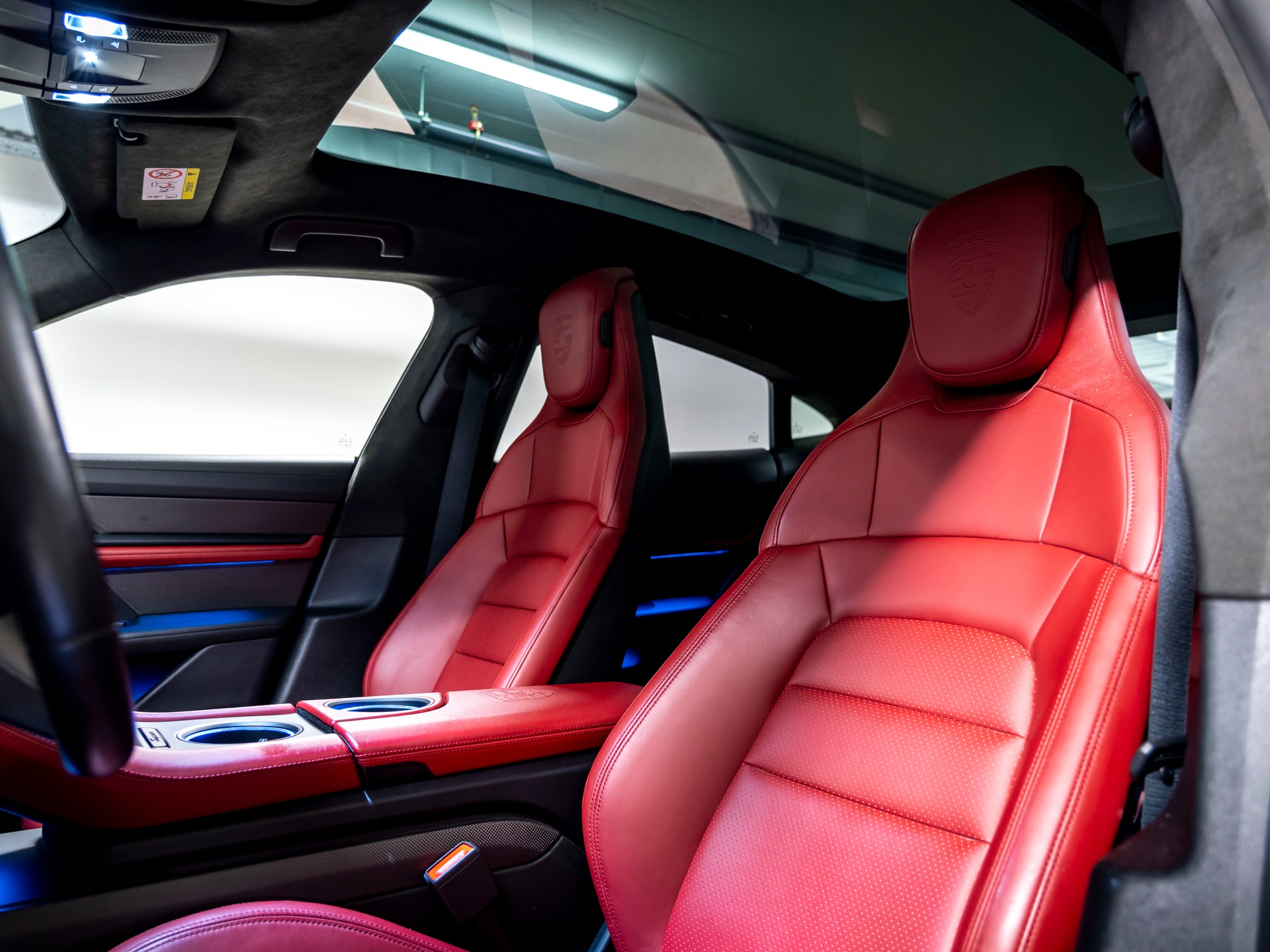 PORSCHE Taycan Turbo-image-15