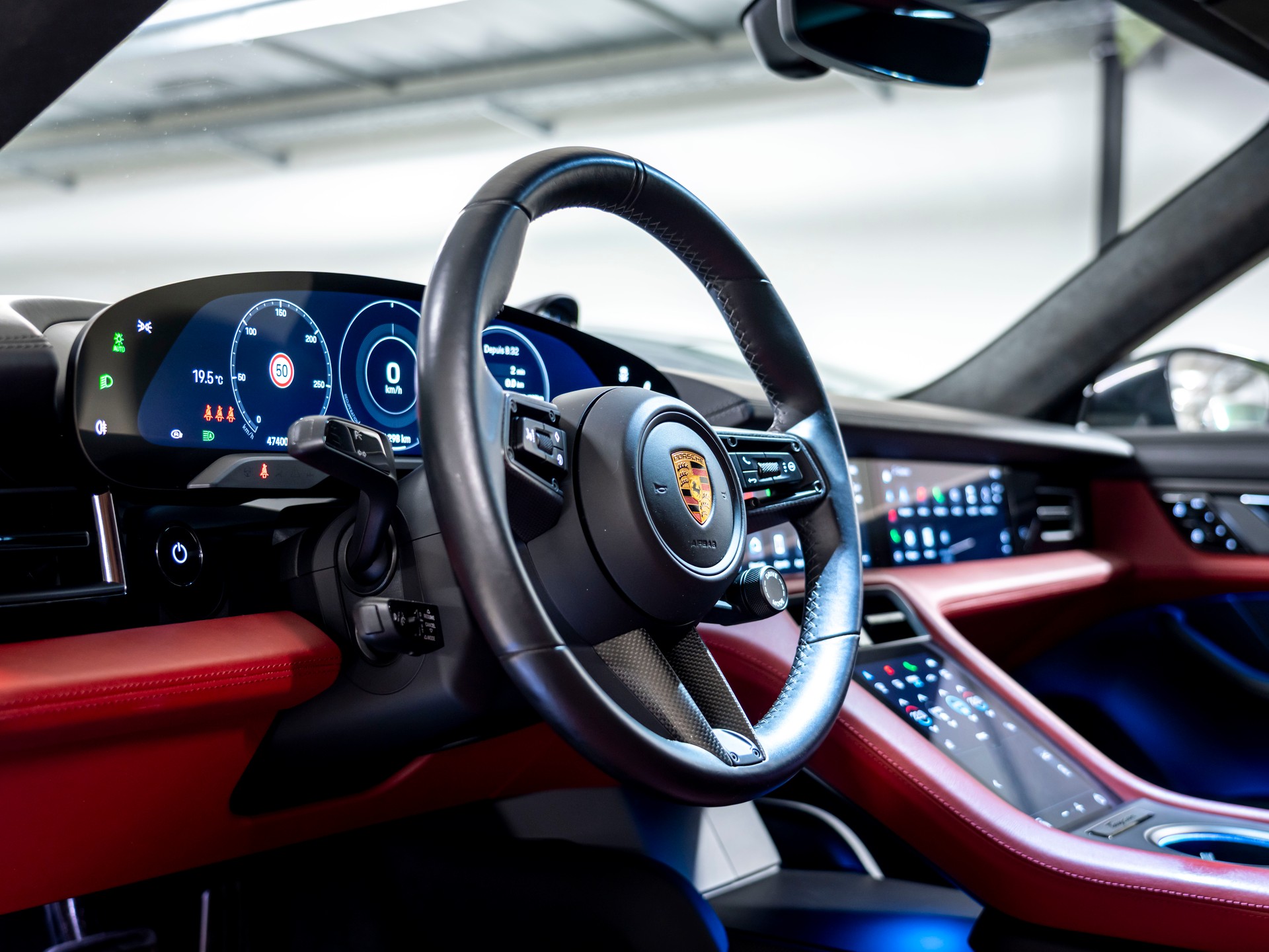 PORSCHE Taycan Turbo-image-14