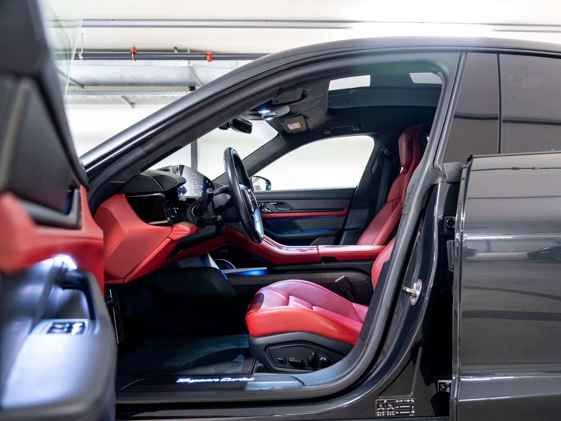 PORSCHE Taycan Turbo-image-13