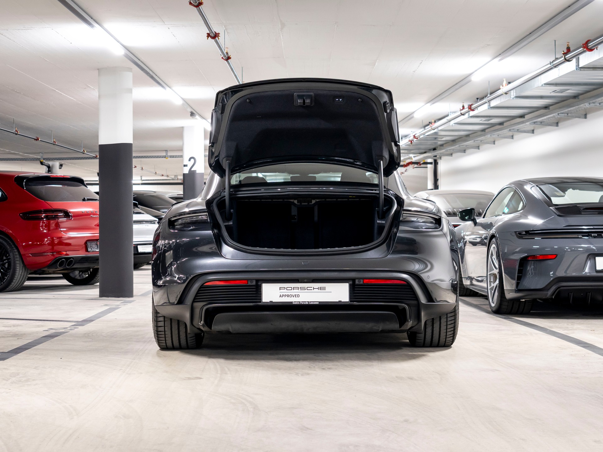PORSCHE Taycan Turbo-image-7