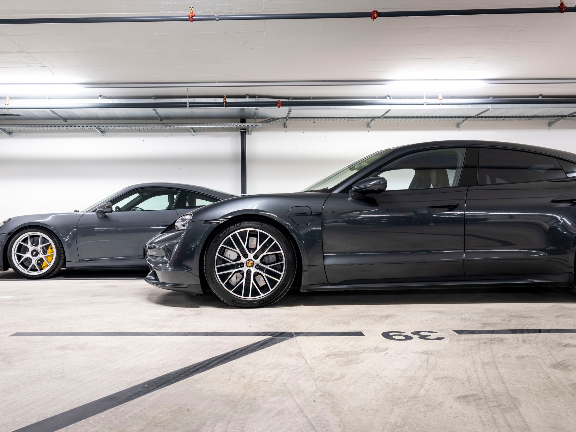 PORSCHE Taycan Turbo-image-4