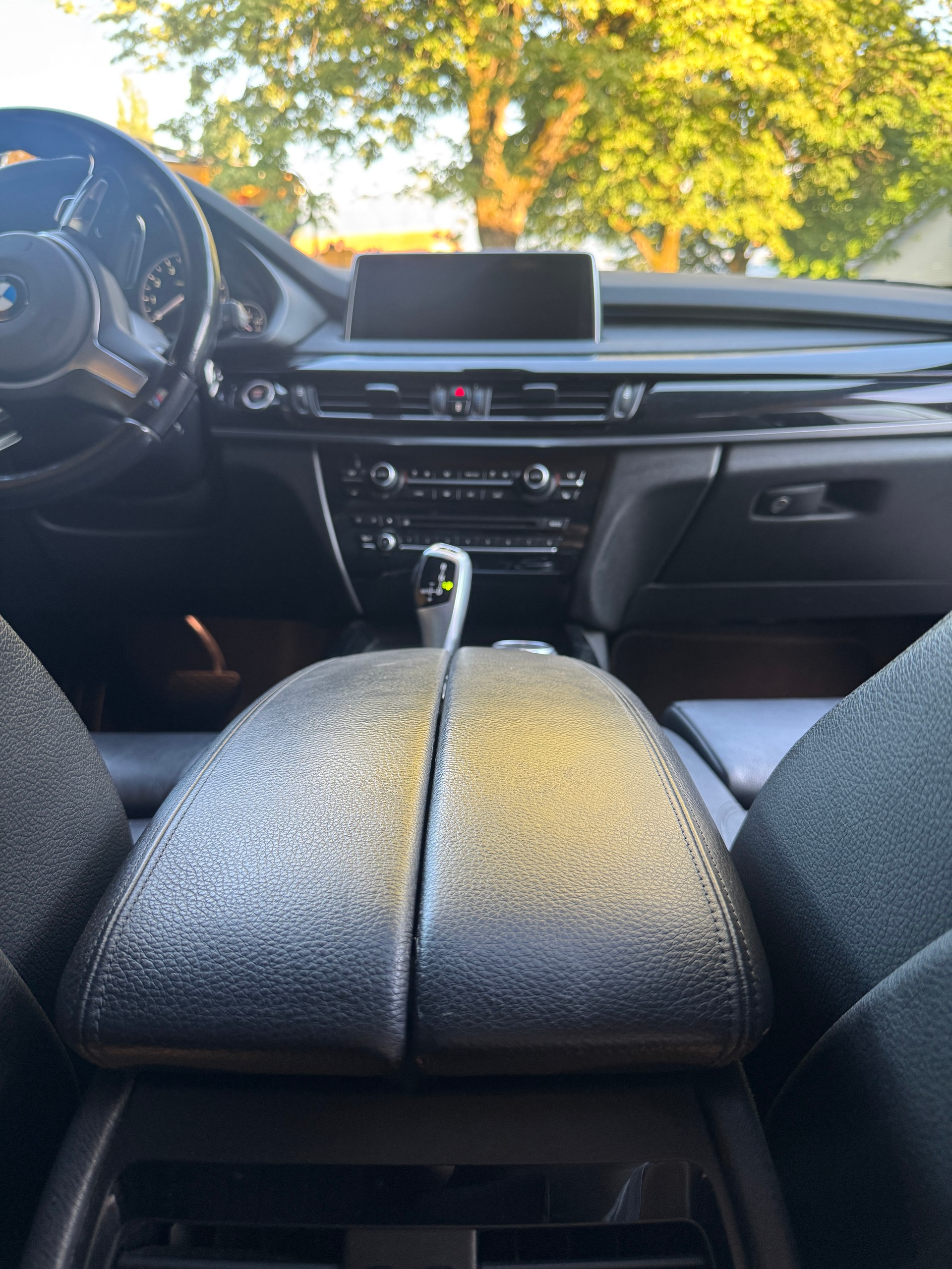 BMW 40e xDrive-image-4