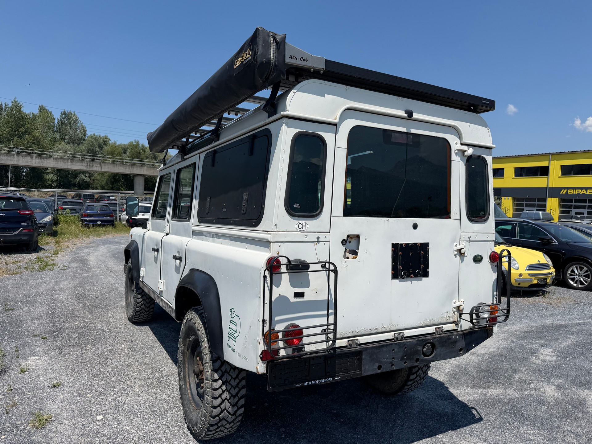 LAND ROVER Defender 110 SW électrique-image-7