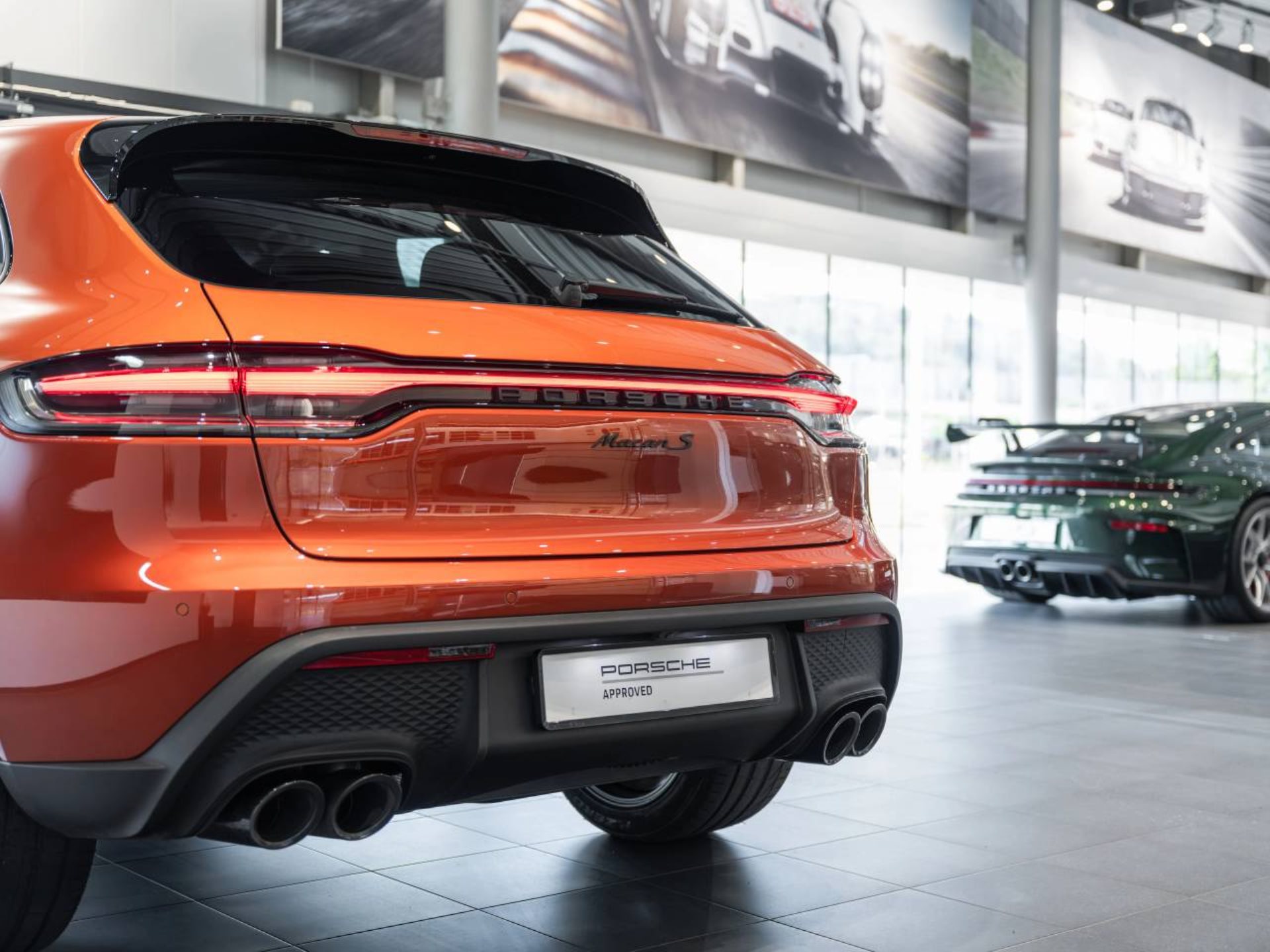 PORSCHE Macan S-image-26