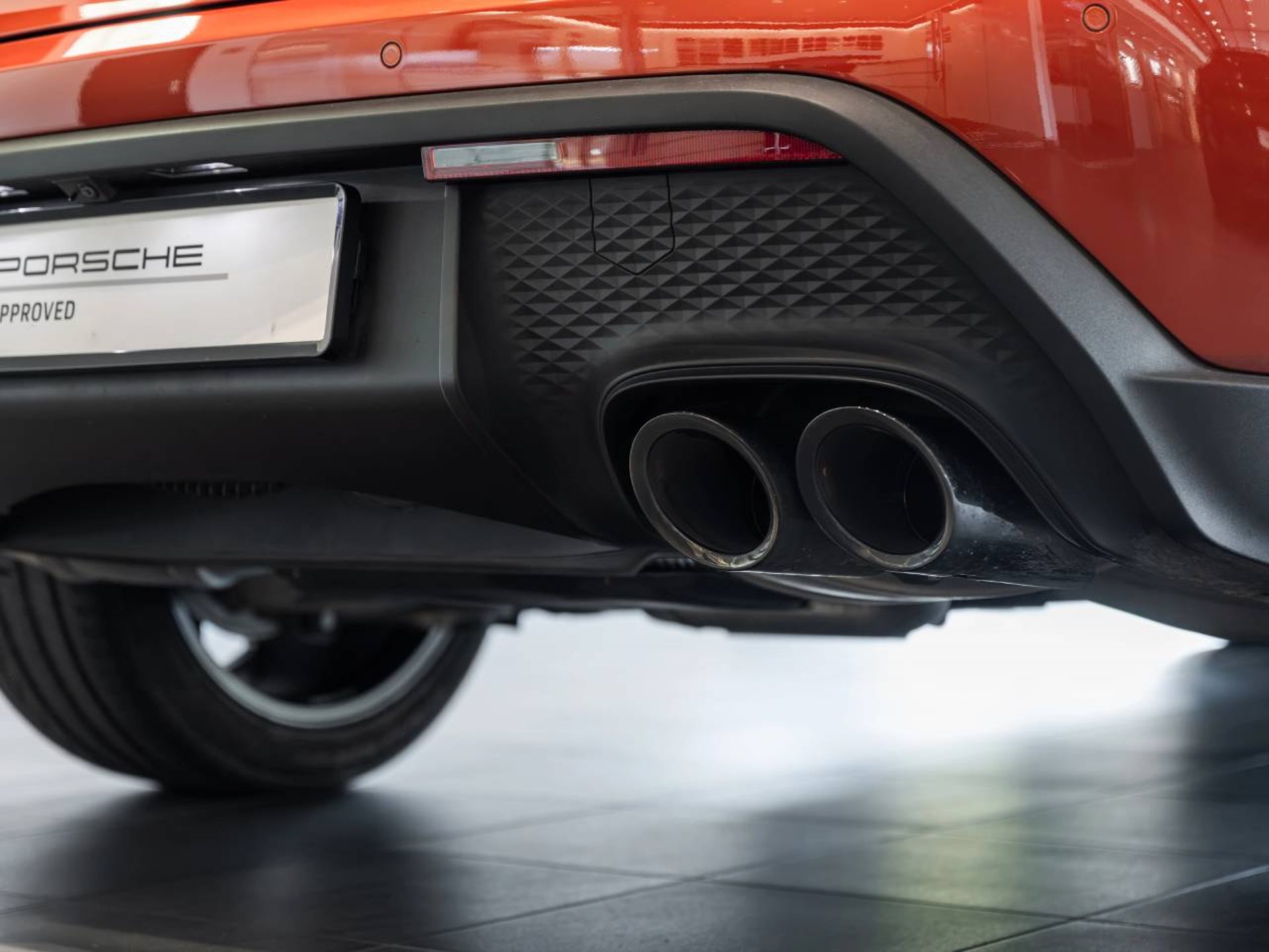PORSCHE Macan S-image-28