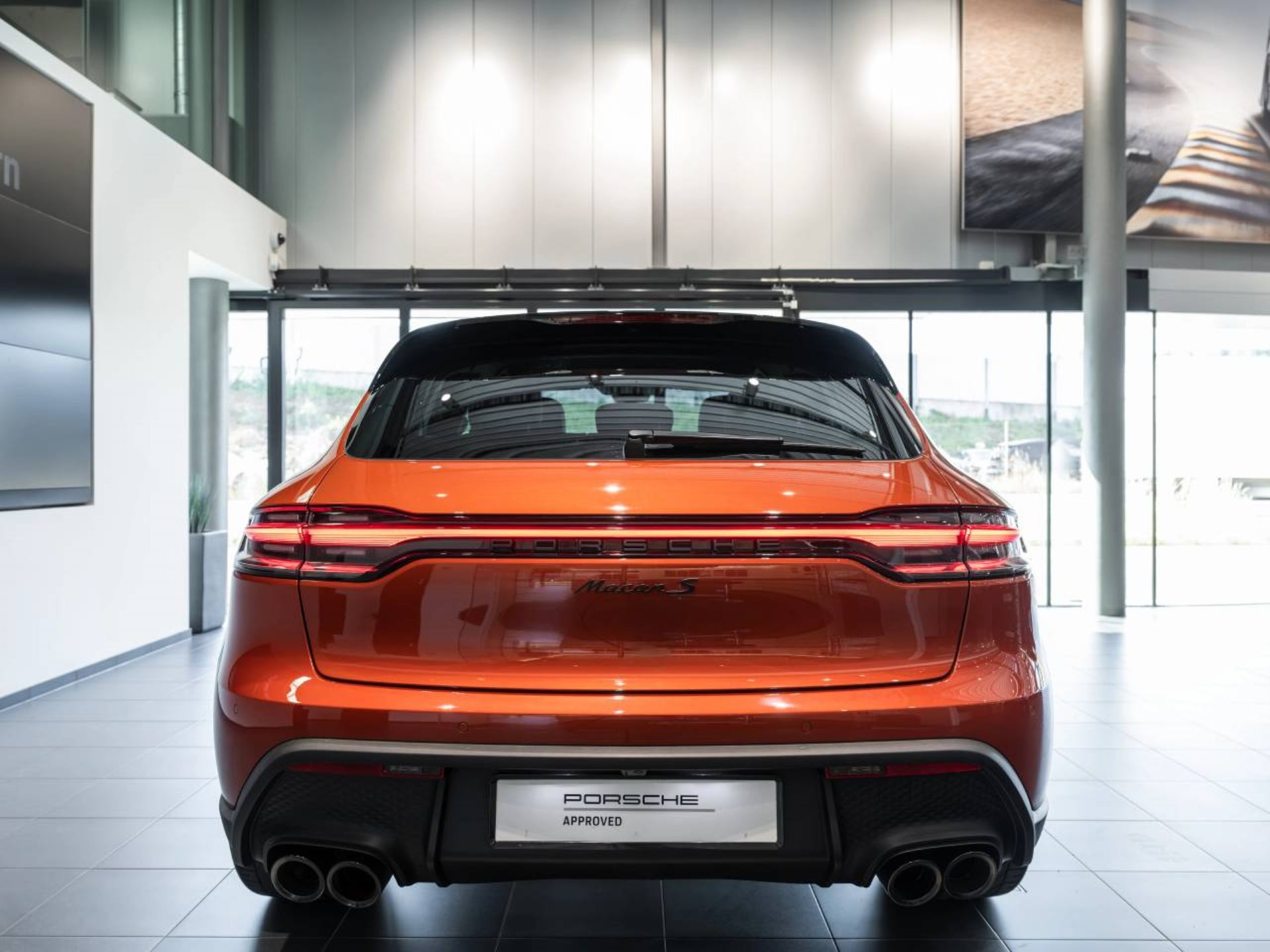 PORSCHE Macan S-image-5