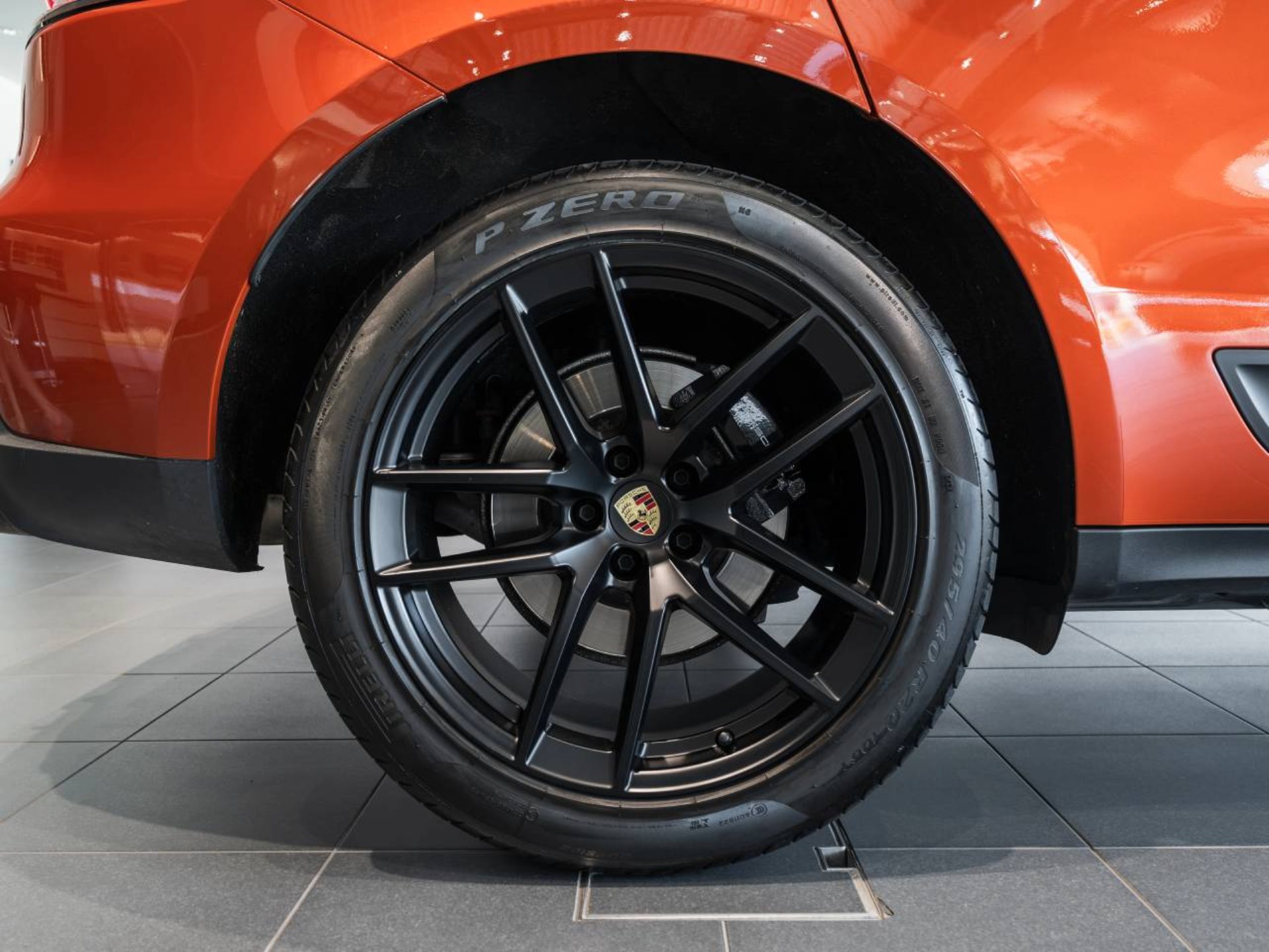 PORSCHE Macan S-image-30