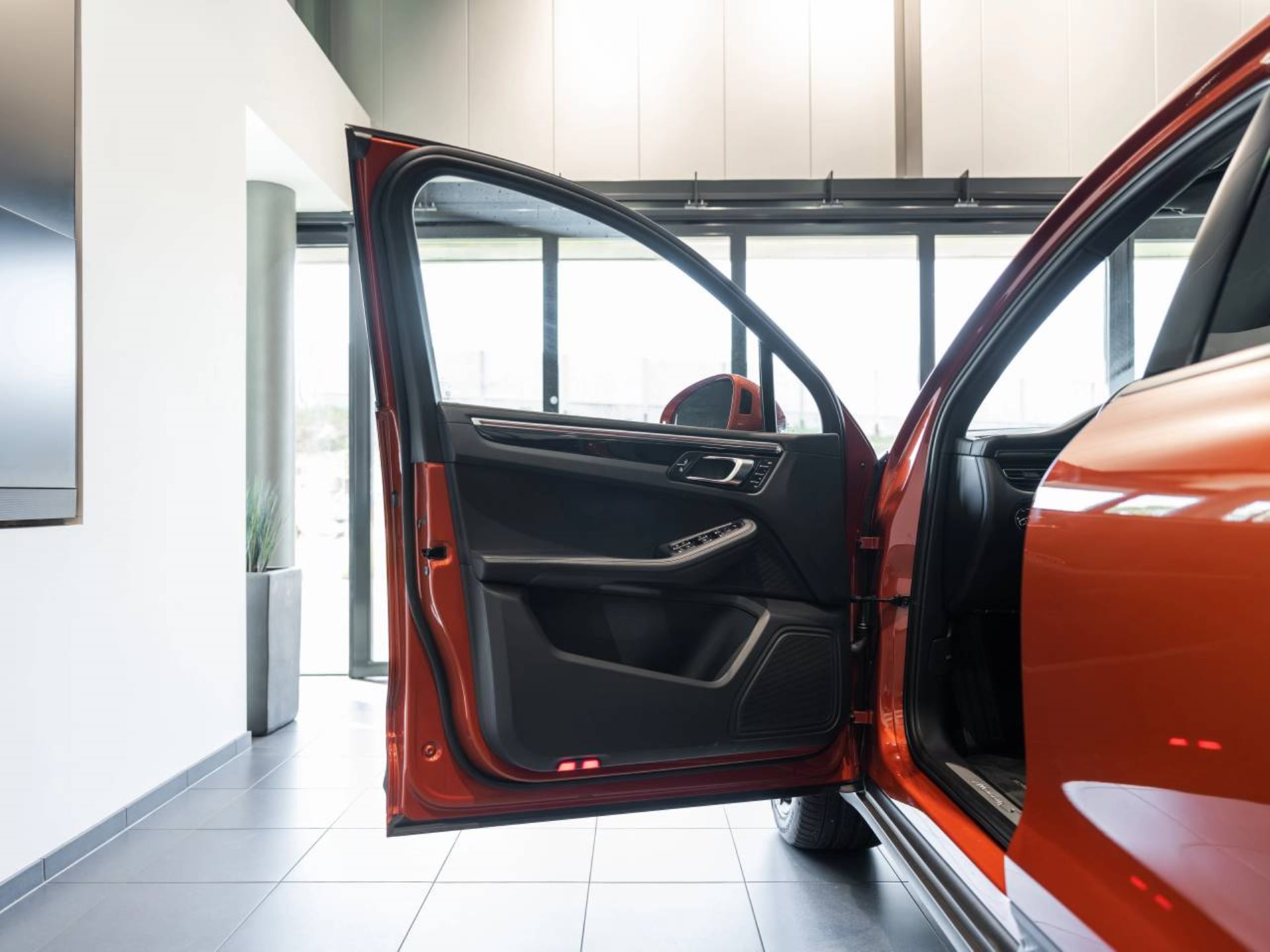 PORSCHE Macan S-image-19