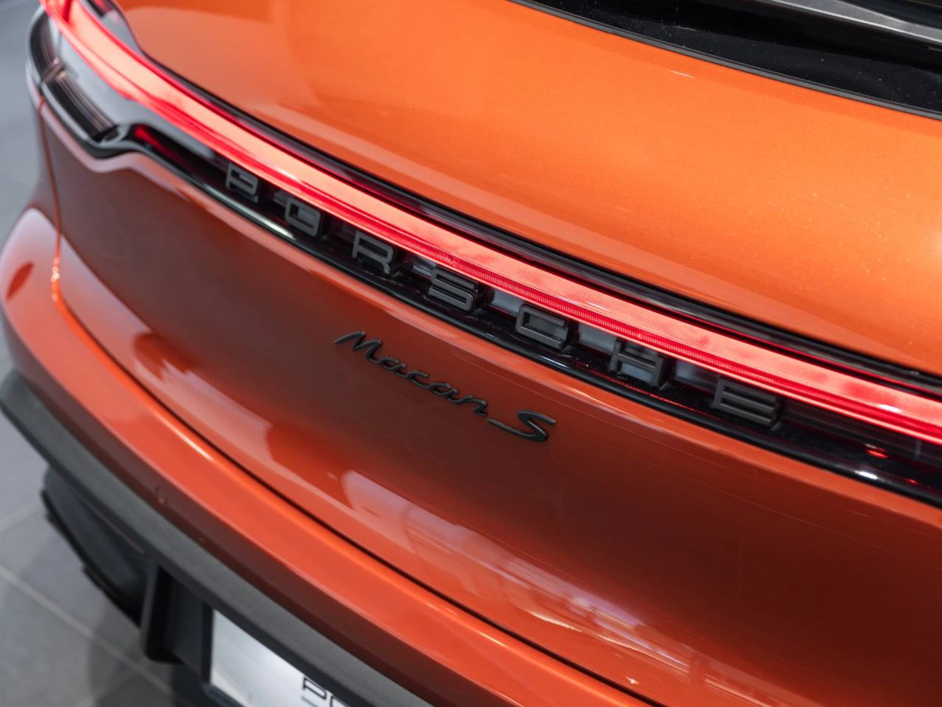 PORSCHE Macan S-image-27