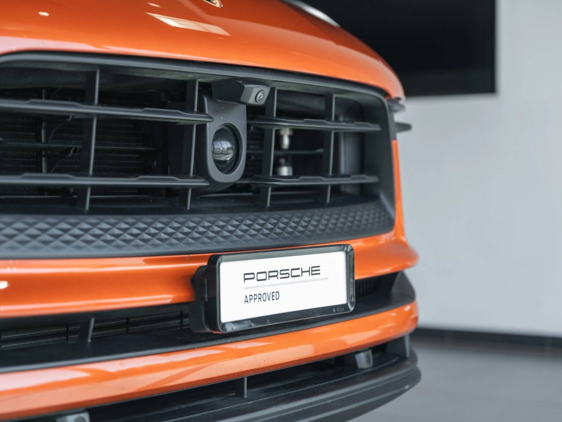 PORSCHE Macan S-image-25