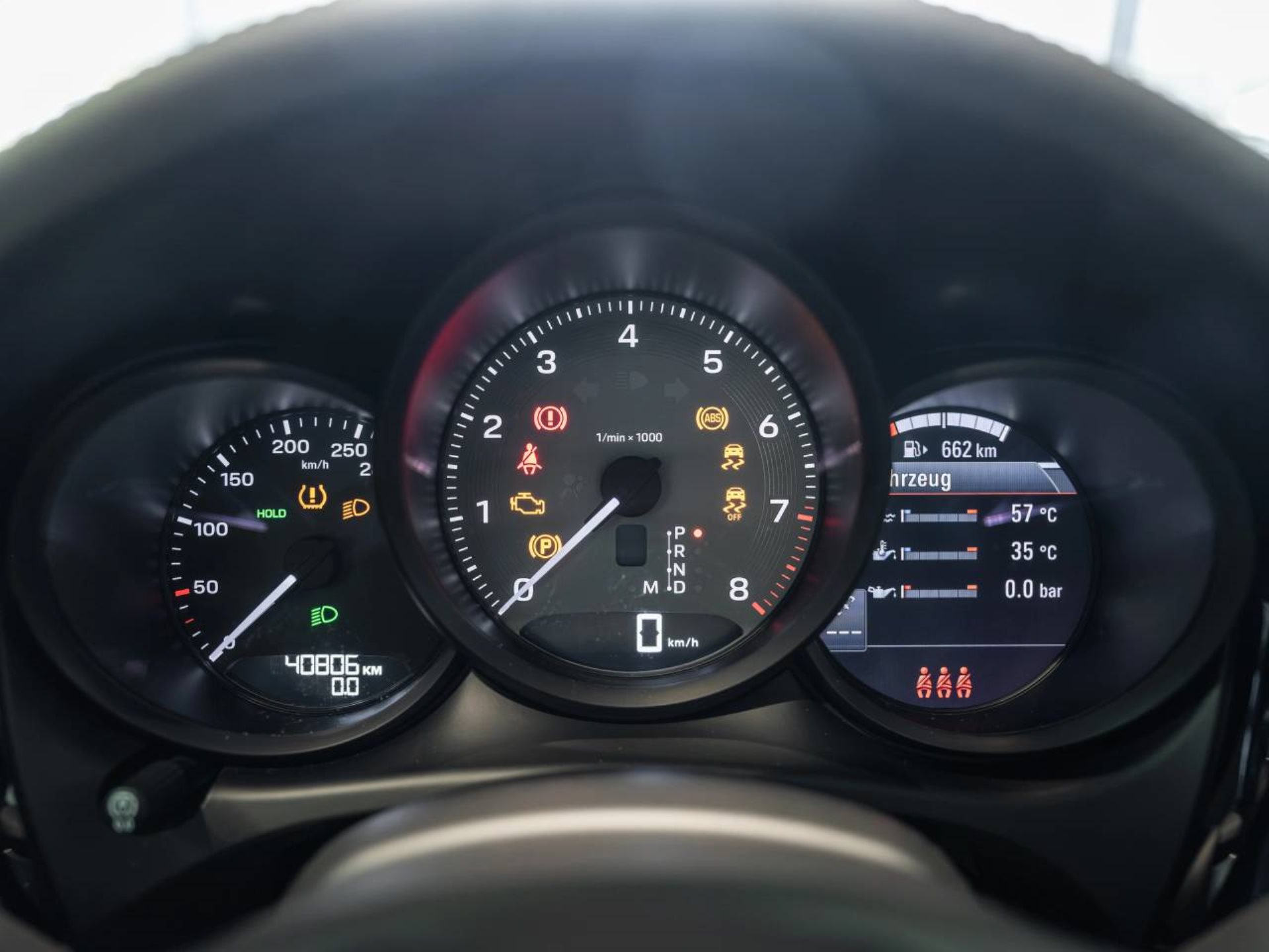 PORSCHE Macan S-image-15