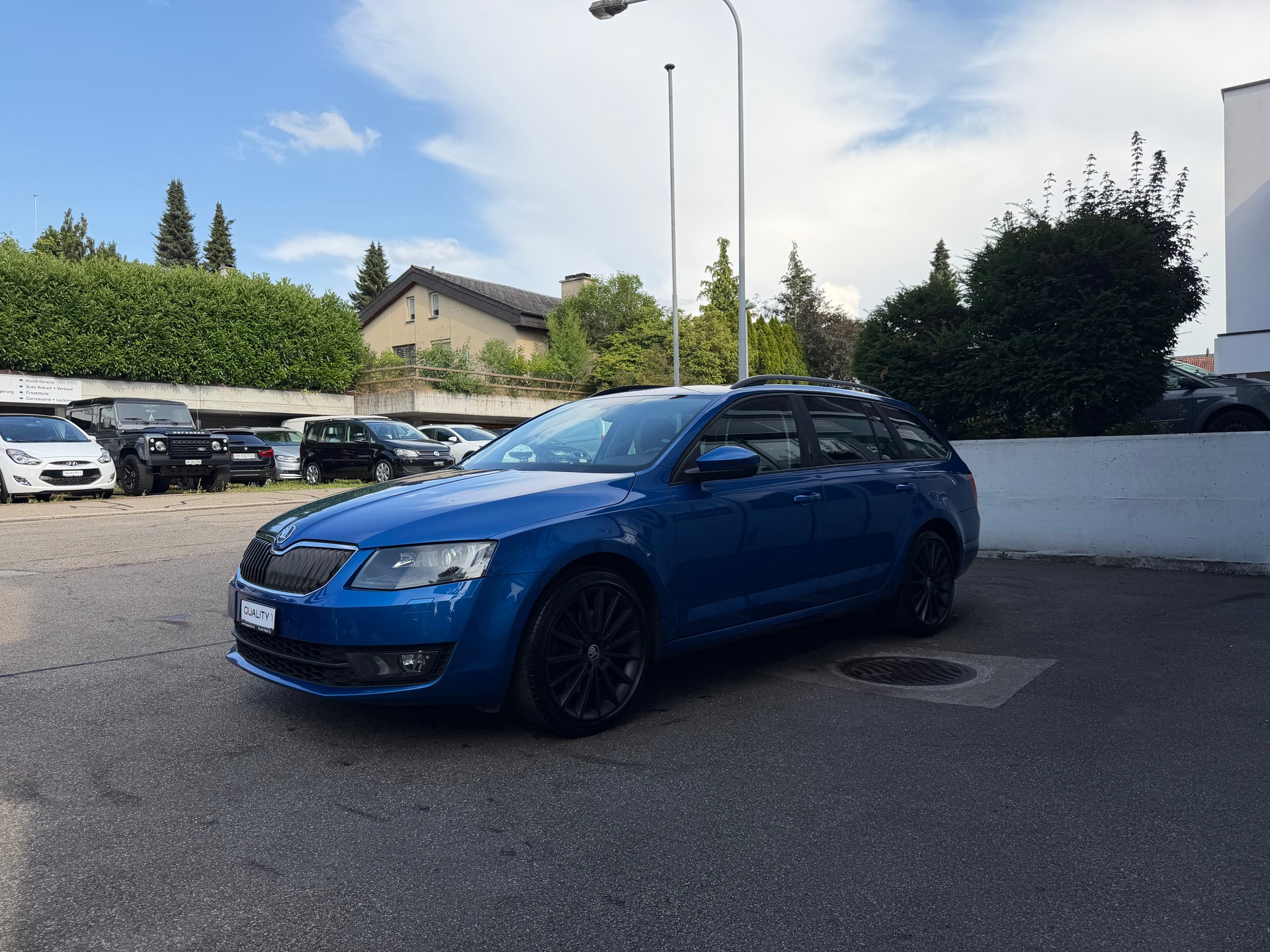 SKODA Octavia Combi 1.8 TSI Elegance DSG-image-2